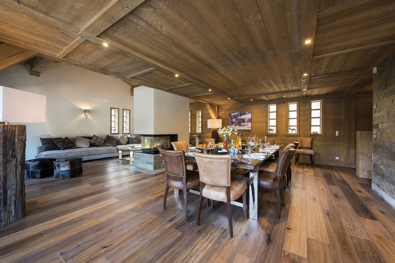 Dining area at Chalet Ambre in Tignes Le lac
