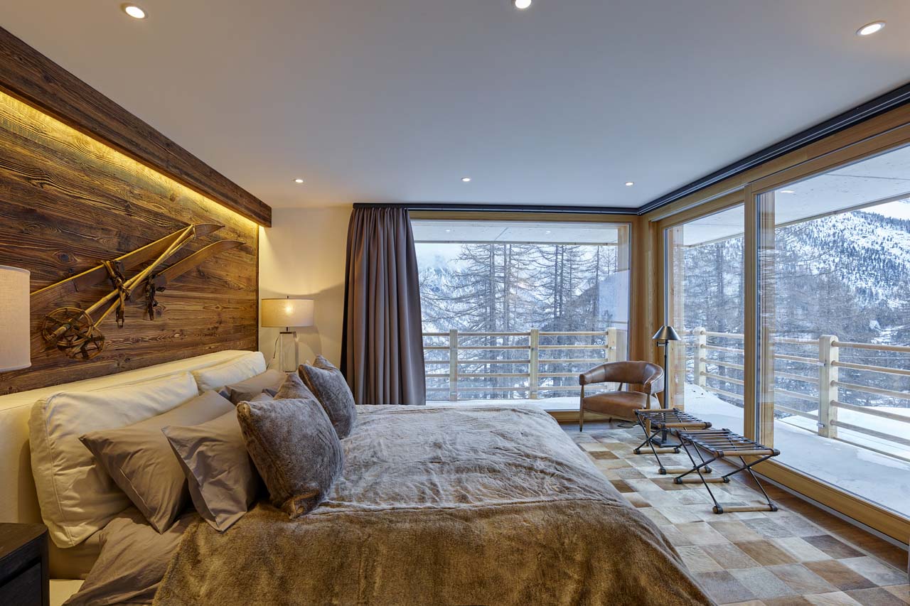 Bedroom one at Chalet Annapurna in Saas Fee