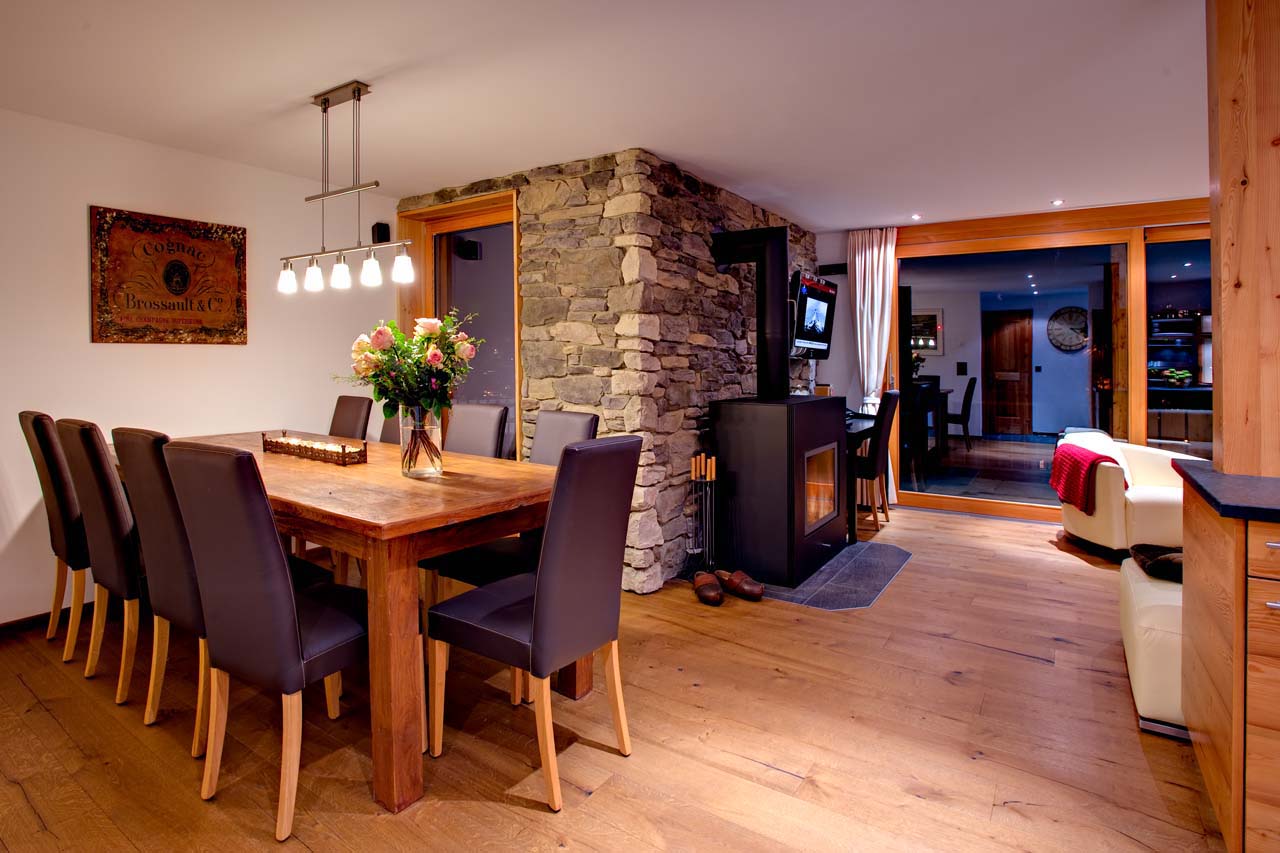 Dining room at Chalet Castor in Zermatt