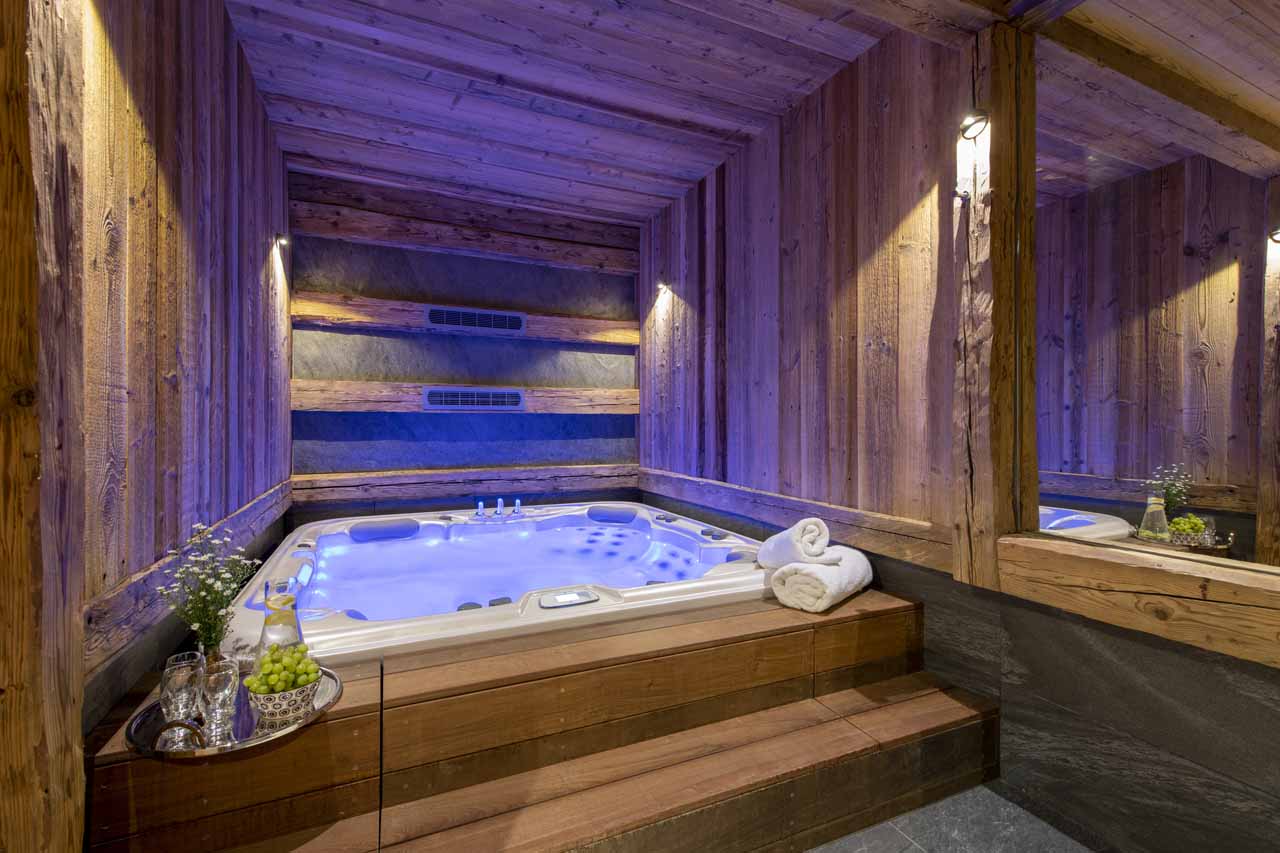 Jacuzzi at Chalet Oxalis in Val d'Isere