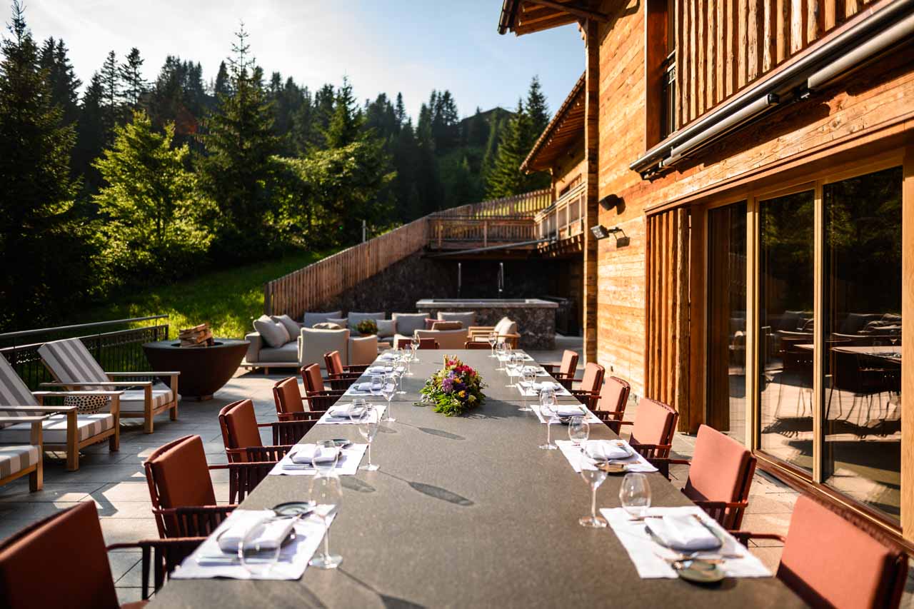 Al fresco dining on terrace at Chalet Arula 1 in Lech