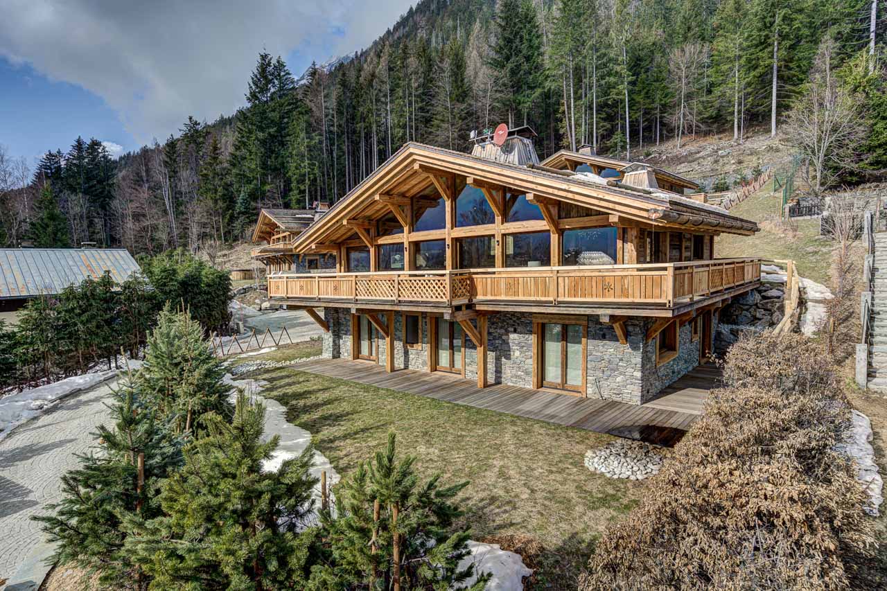 Exterior of Chalet Alaska in Chamonix in summer