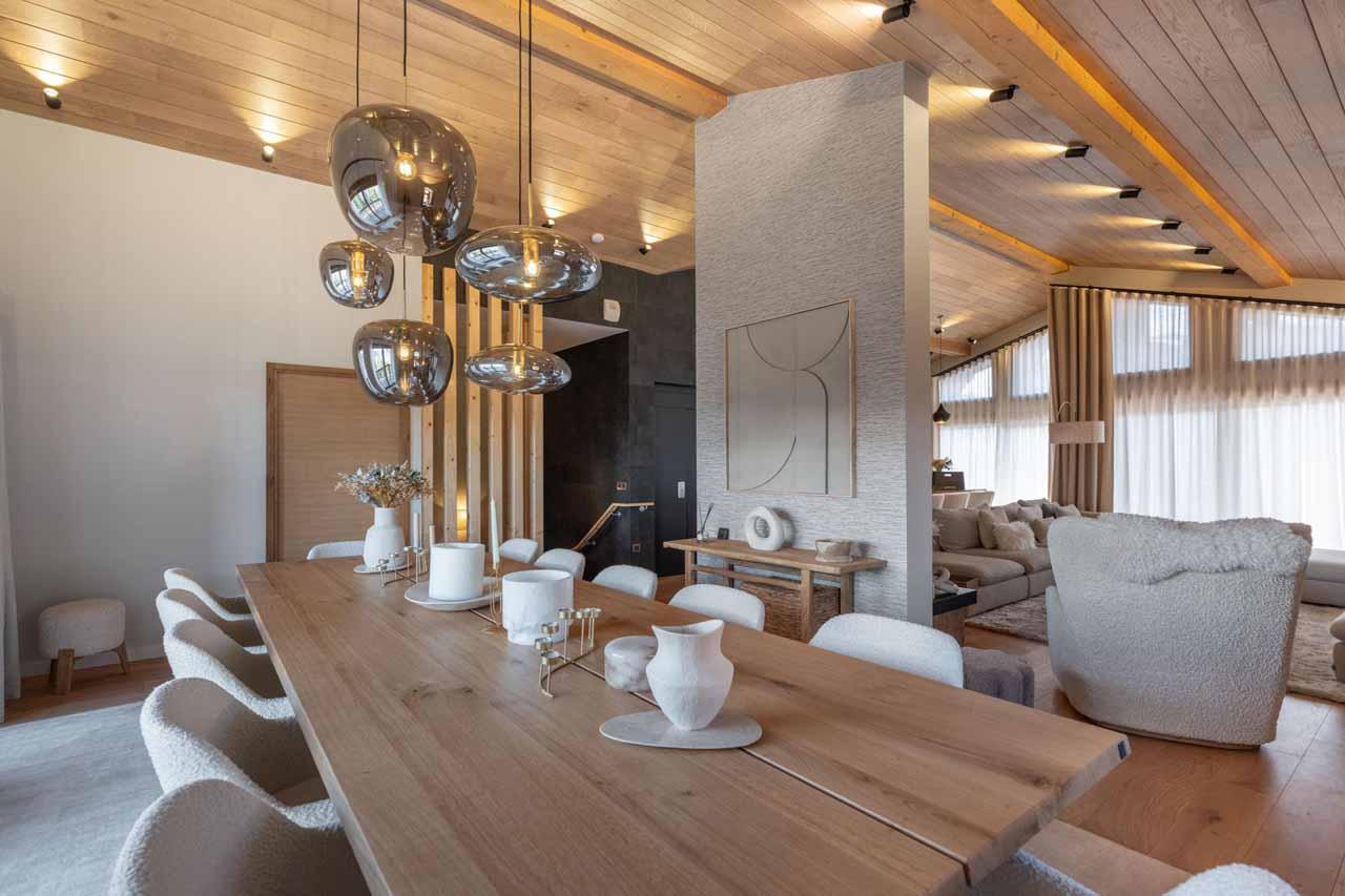 Dining table and chairs in Chalet Arpont, Courchevel 1650