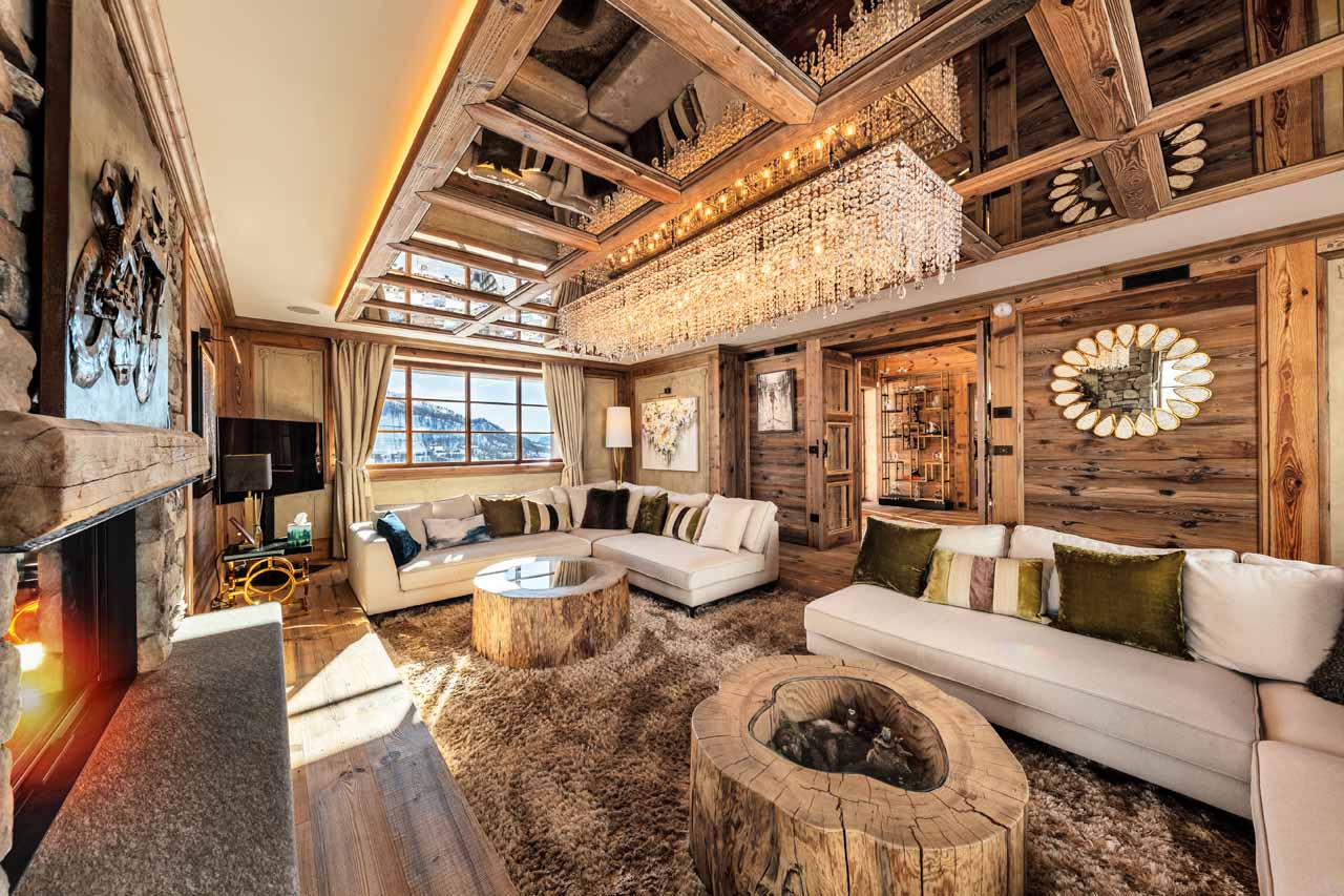 Drawing room at Chalet La Fenice in Breuil-Cervinia