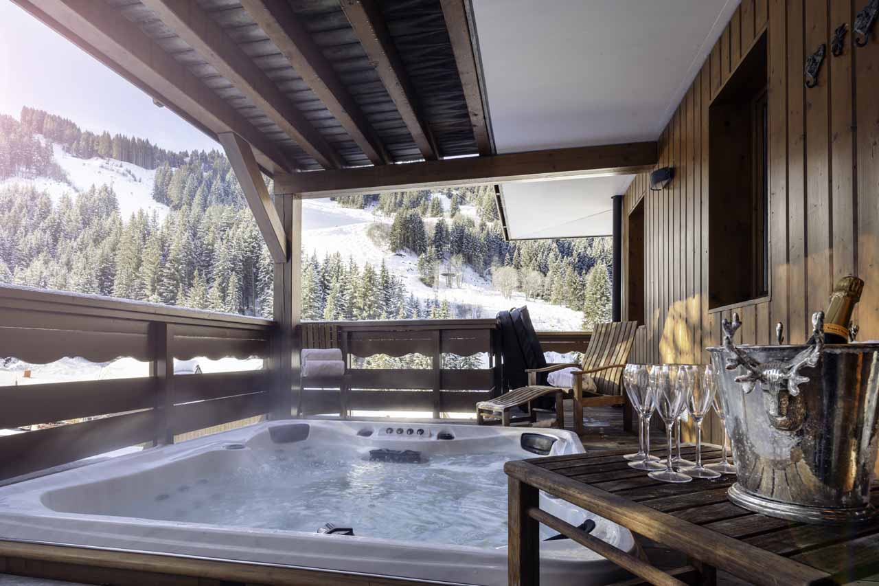 Hot tub at Chalet Lapin Blanc in Meribel