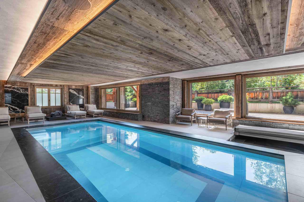 Swimming pool in Chalet Le Lodge, Megeve