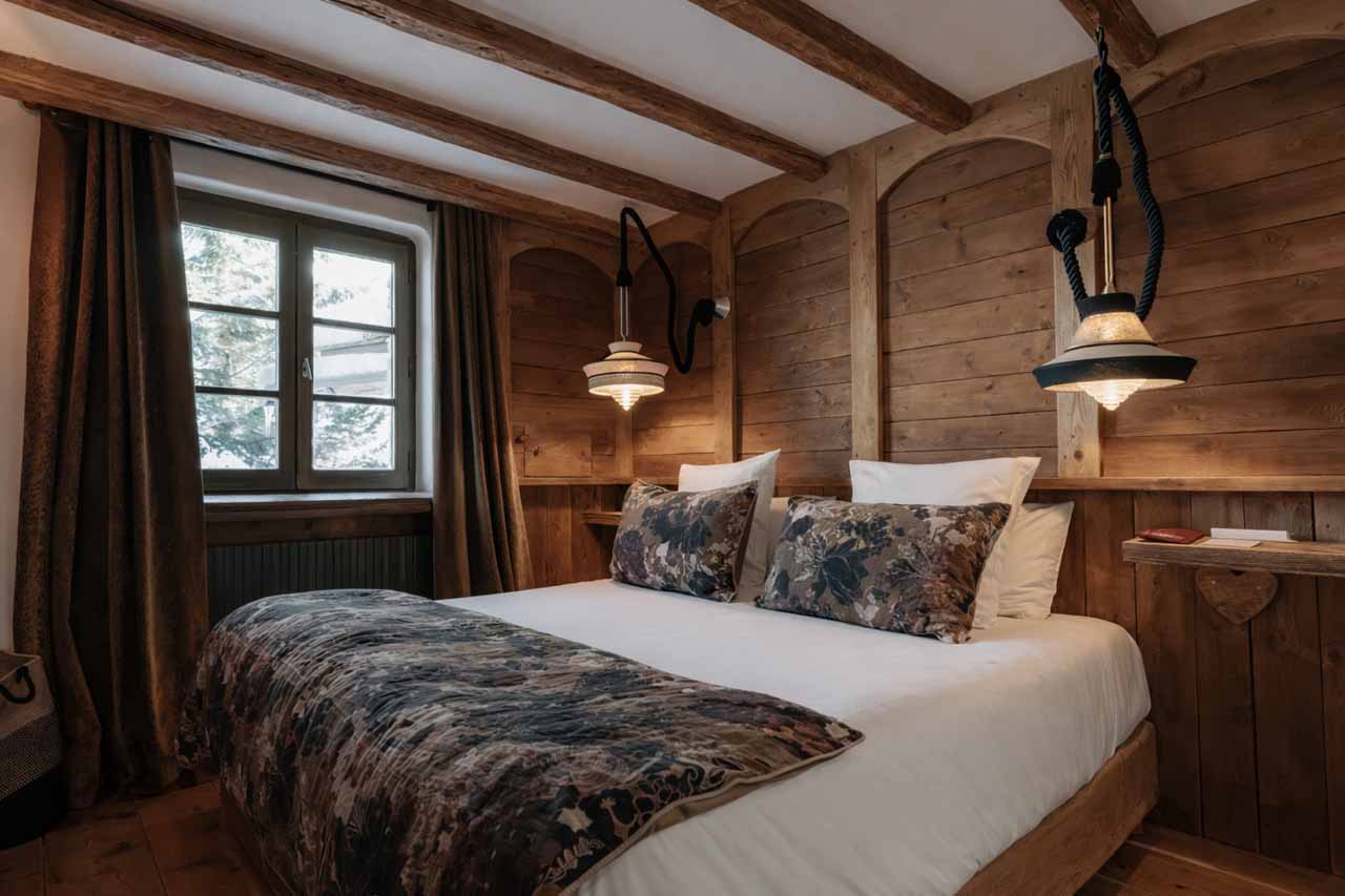 Double bedroom in Chalet Mathilda, Val d'Isere