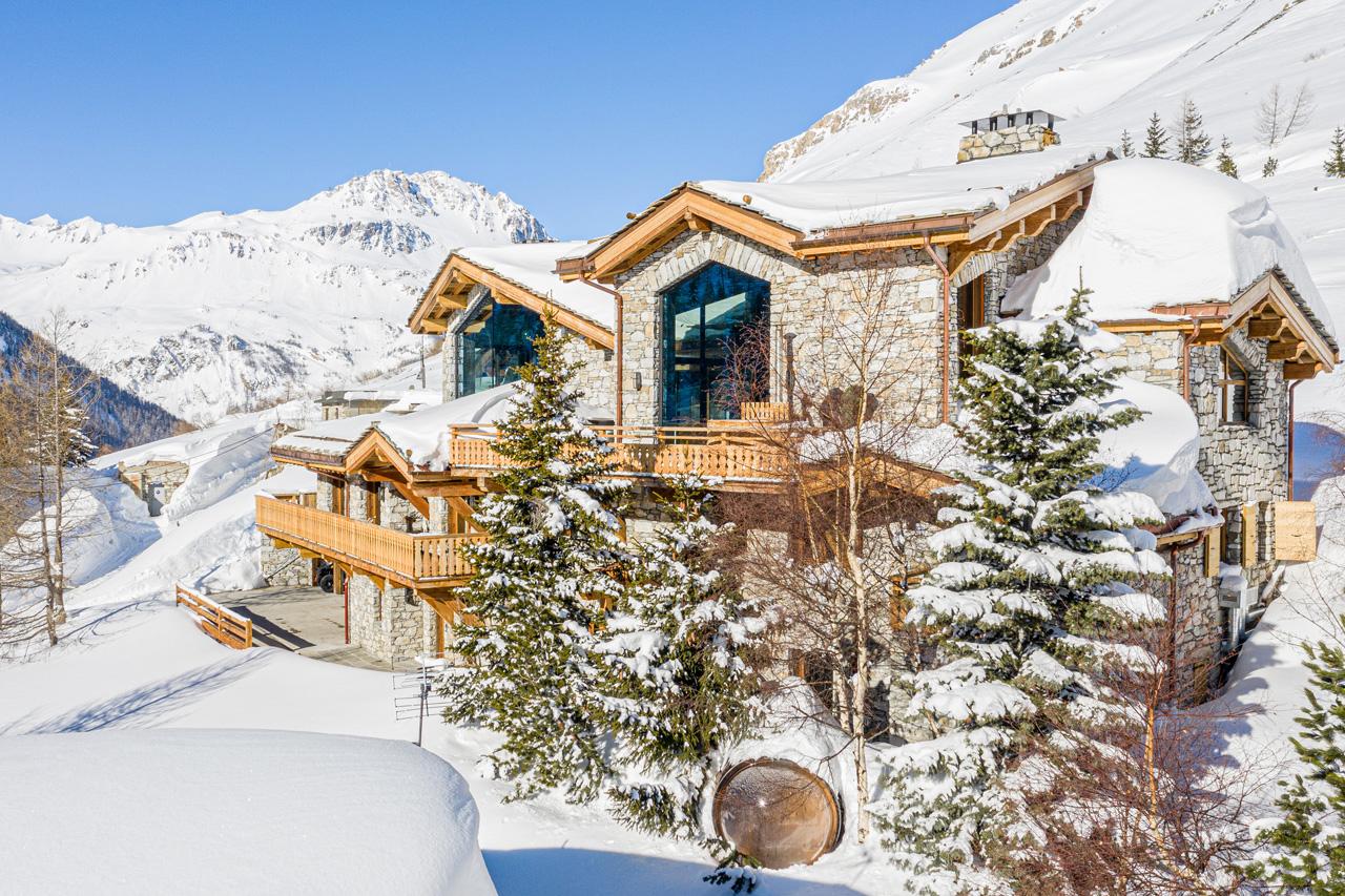 Chalet Les Ours in Val d'Isere exterior view