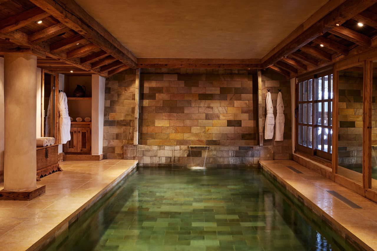 Swimming pool in the wellness area of Chalet Ormello in Courchevel 1850