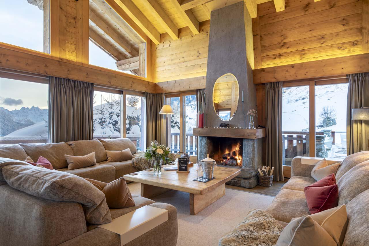 Open plan living area at Chalet Pierre Avoi in Verbier
