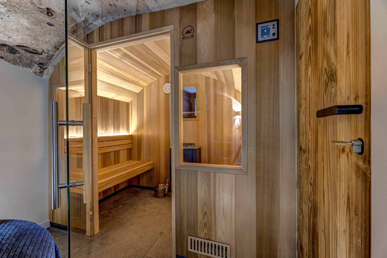 Bespoke sauna in wellness area in Chalet Zanskar, St Martin de Belleville