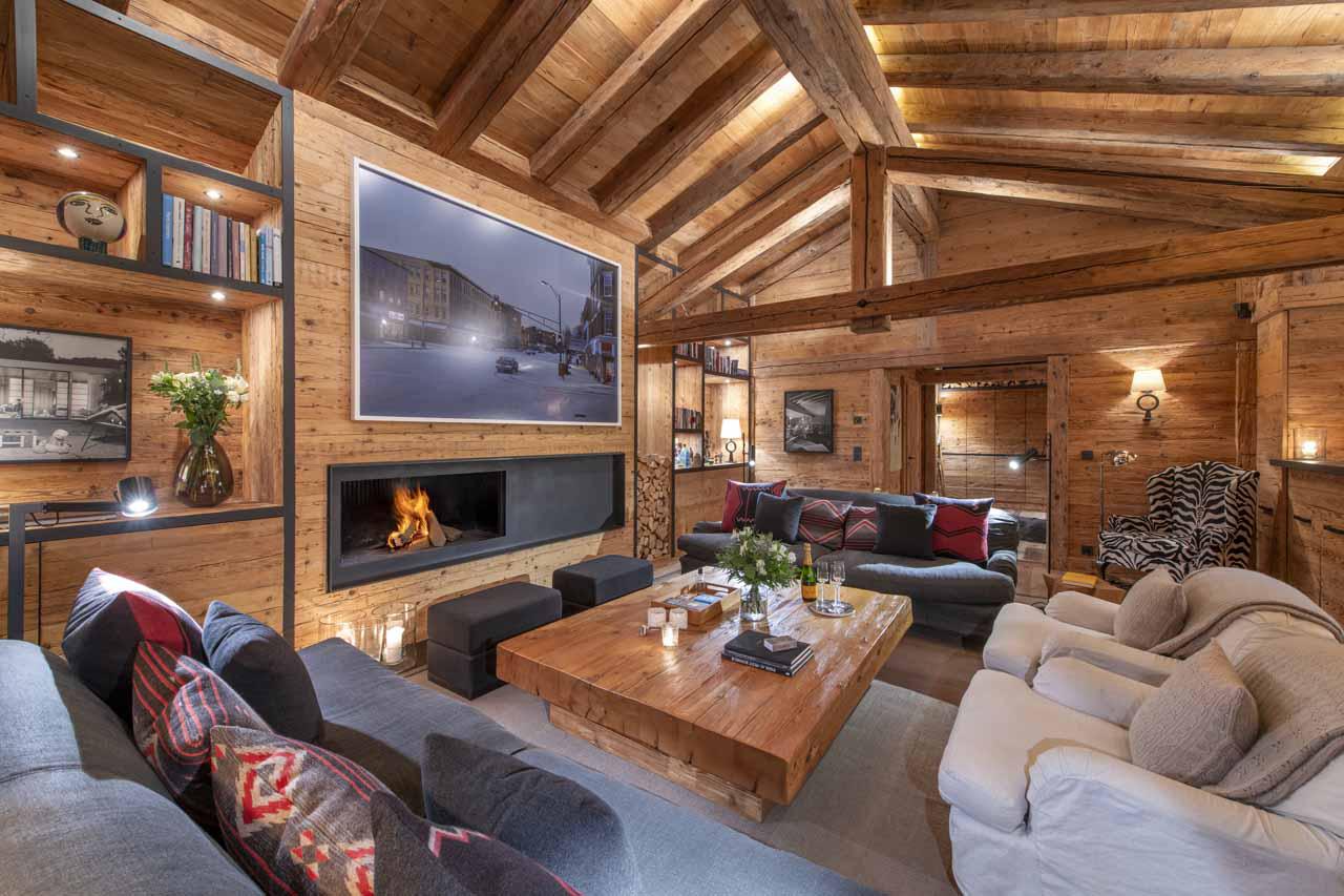 Living space with contemporary design at Marmotte Penthouse in Verbier