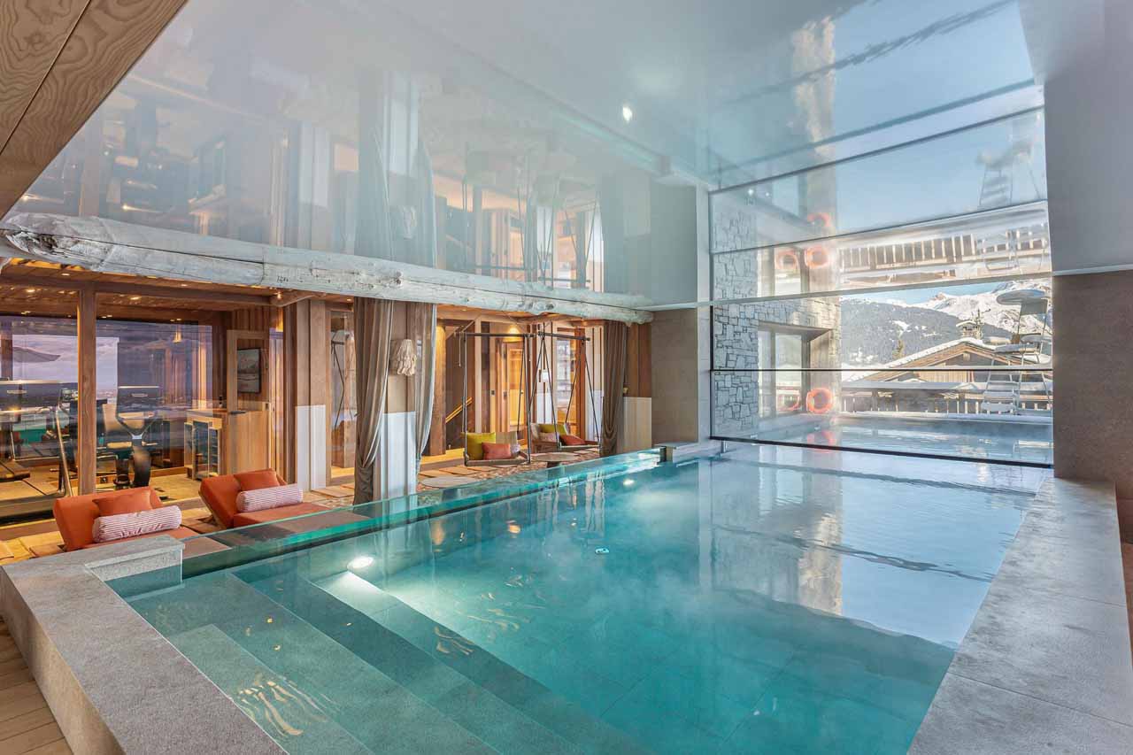 Indoor-outdoor pool at Chalet White Sand in Courchevel 1550