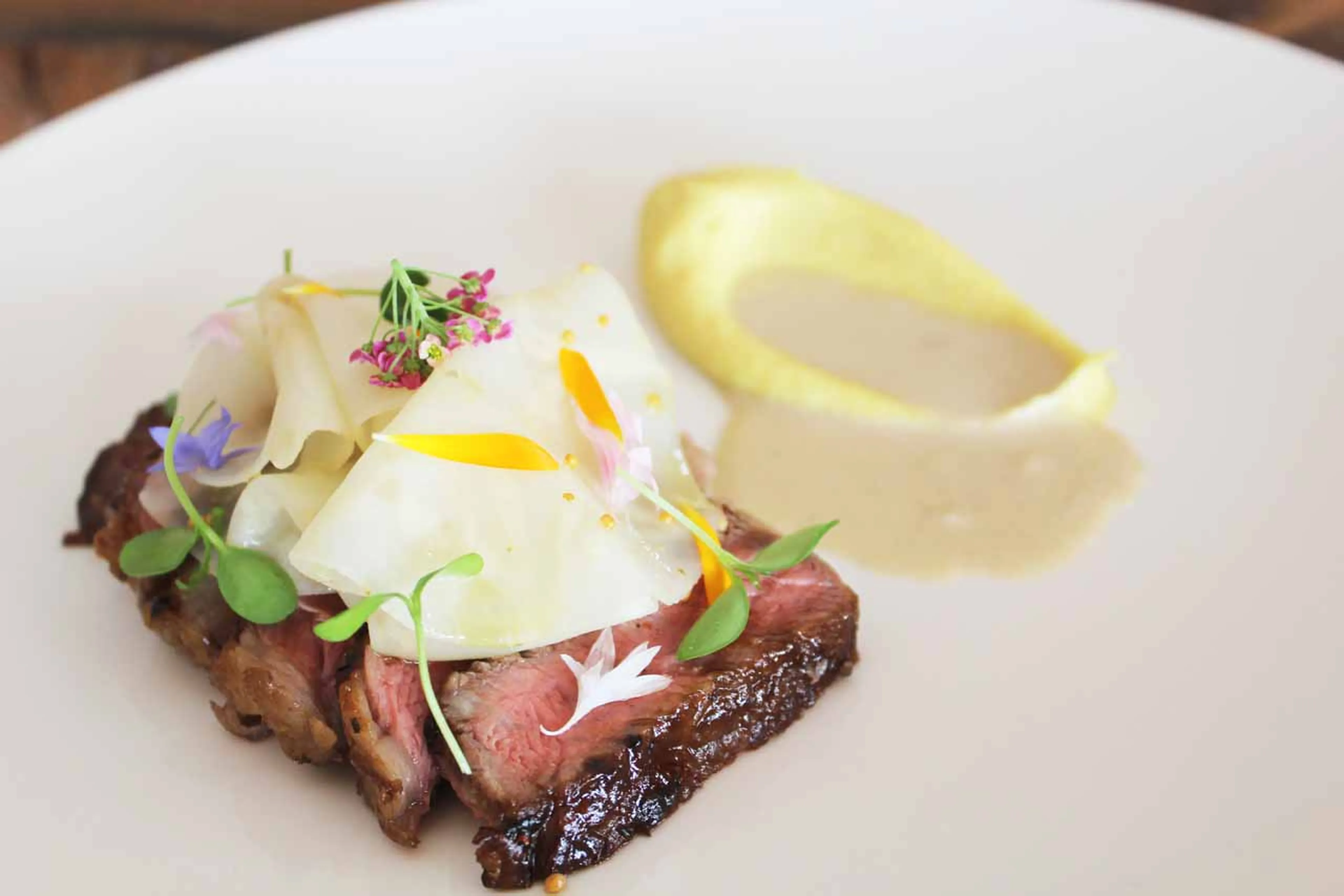 Dining at Jardin des Alpes