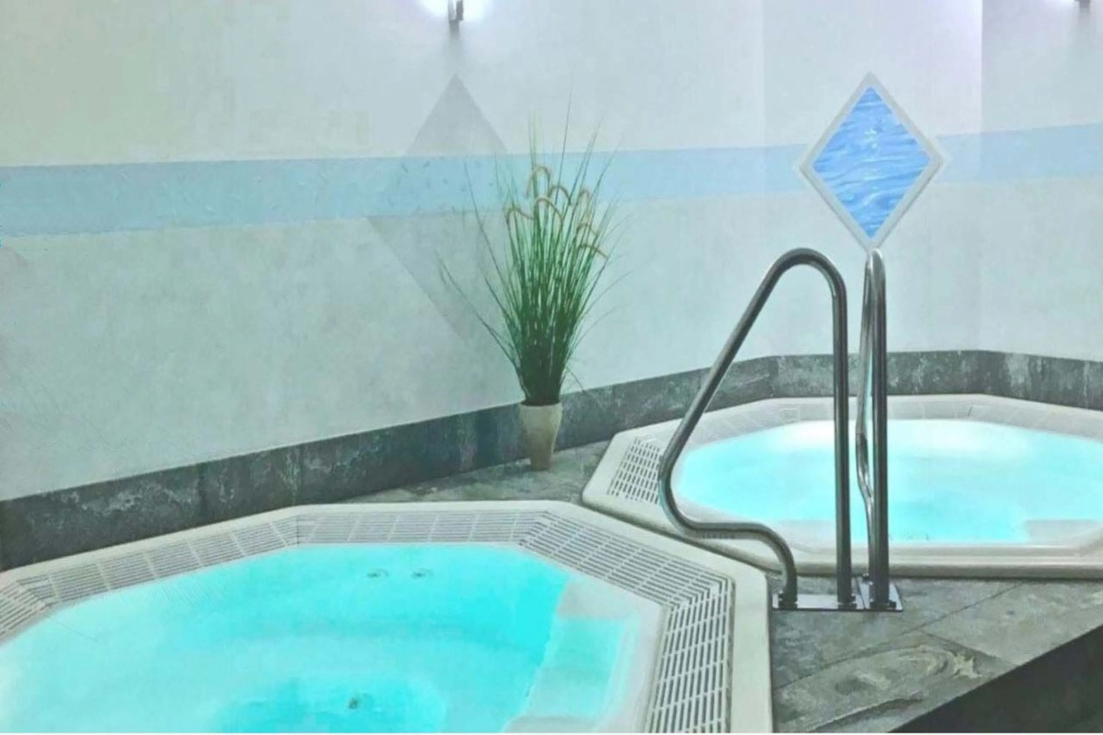 Jacuzzis at Schweizerhof spa in Zermatt