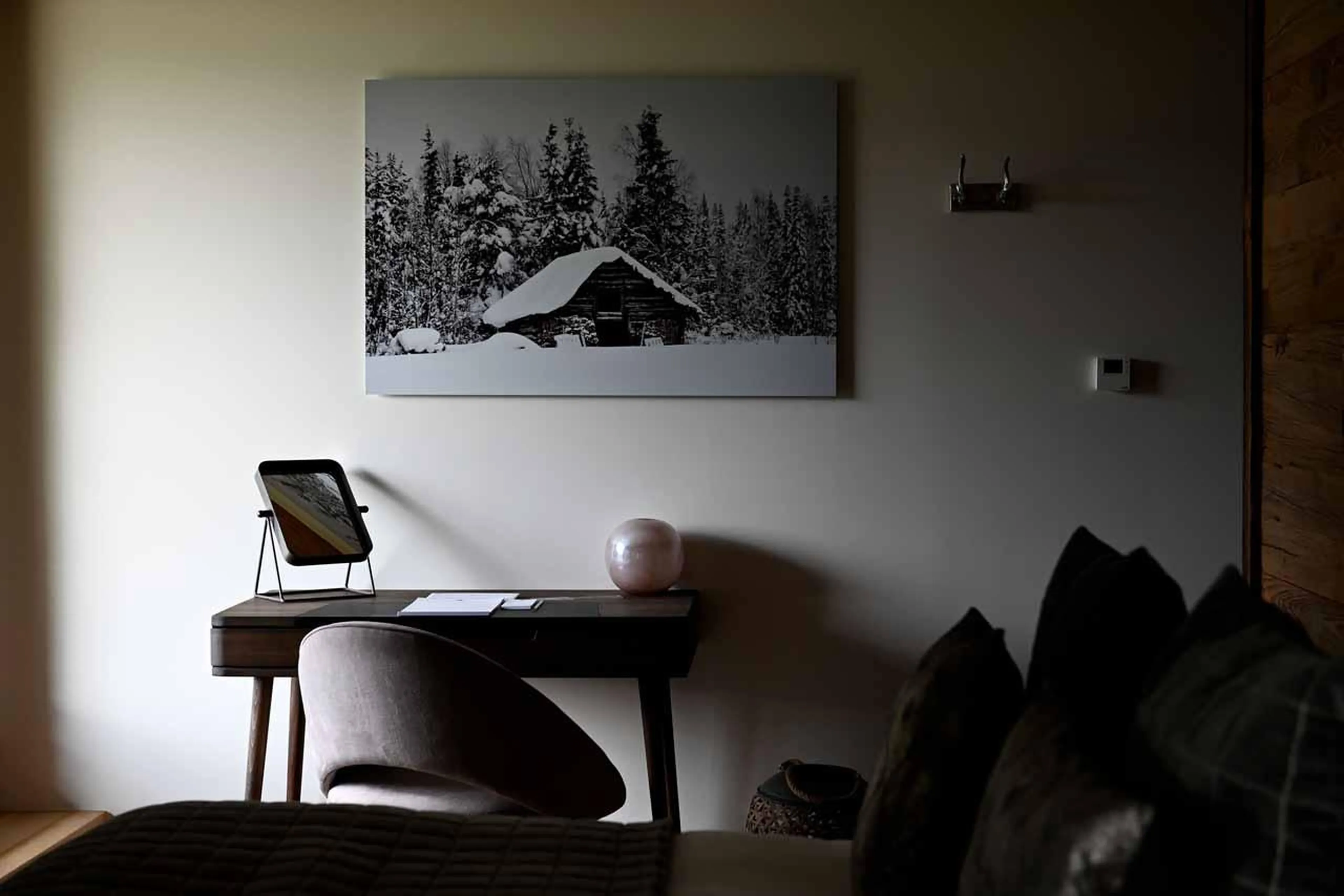 Desk in bedroom one at Chalet Centenary in Courchevel 1650