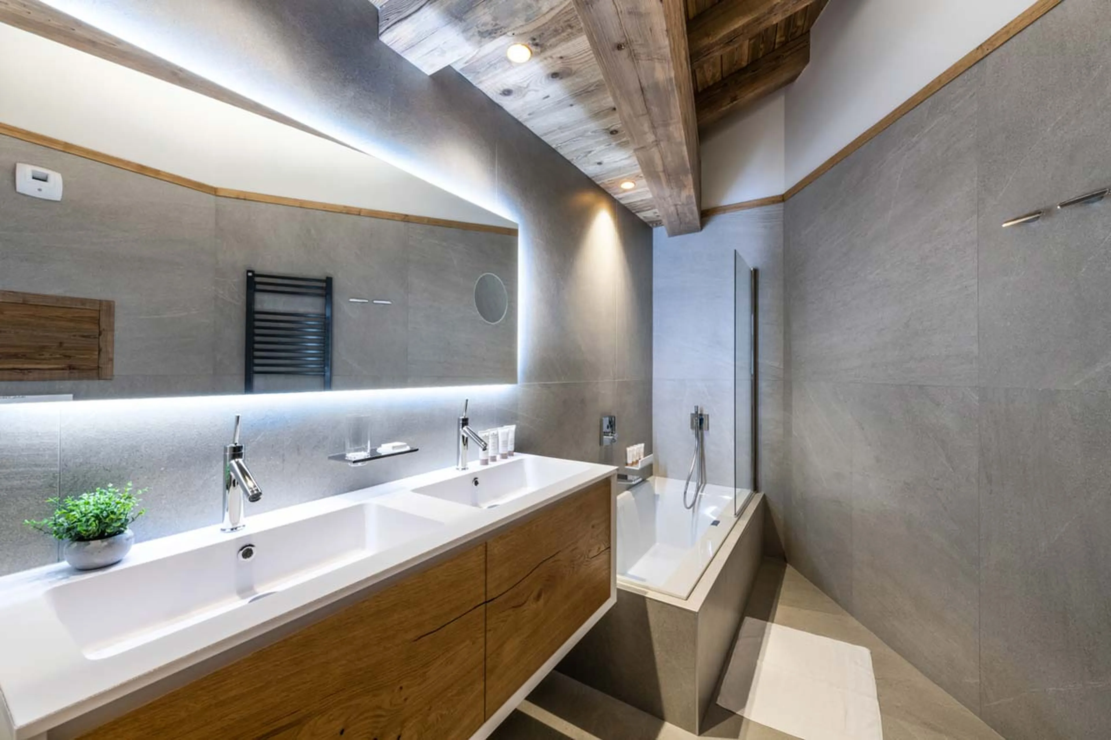 Bedroom two at Alaska Lodge 6 in Val d'Isere