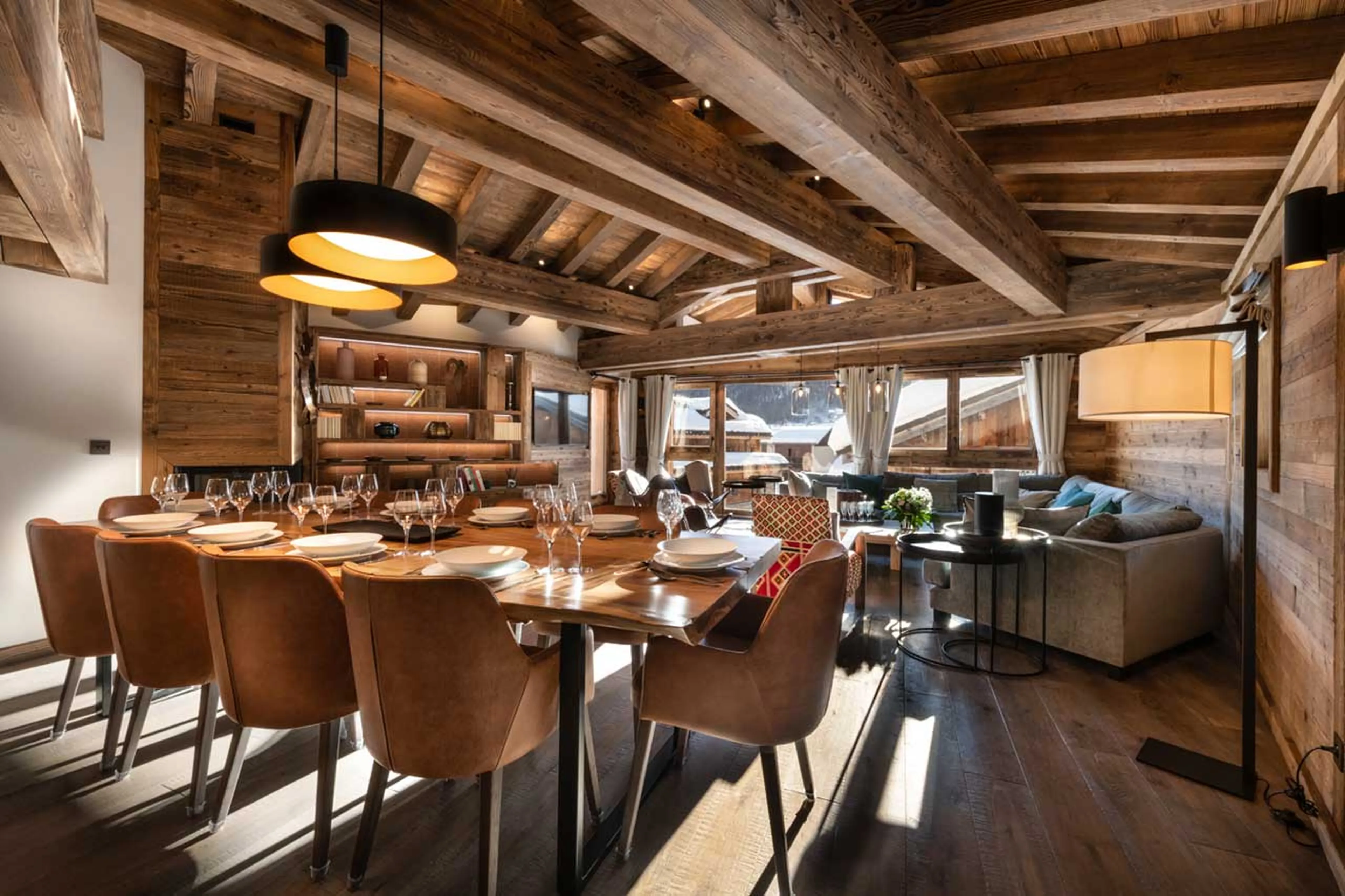 Dining room at Alaska Lodge 6 in Val d'Isere