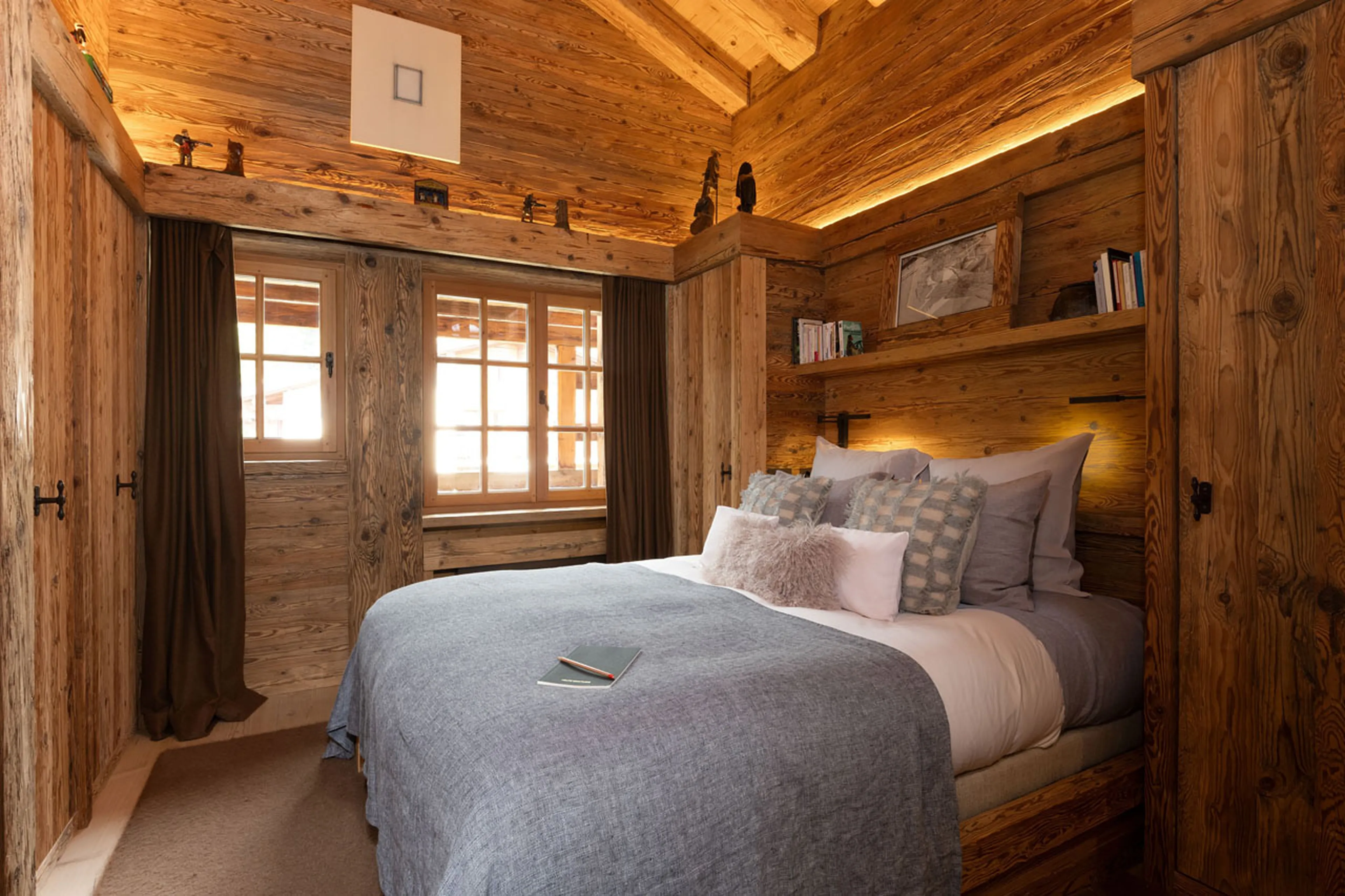 Bedroom six at Alex Penthouse in Verbier