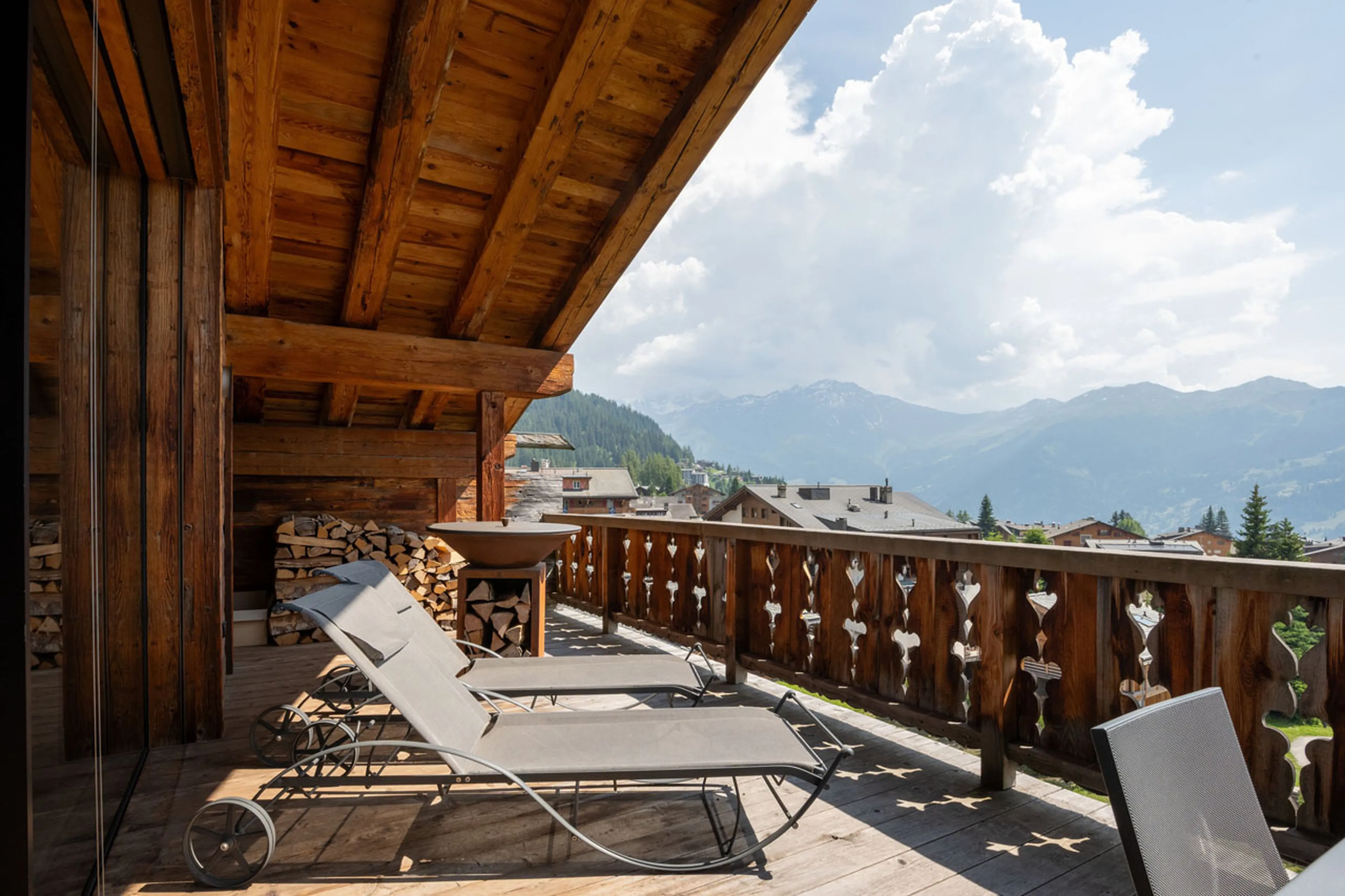 Sun loungers on balcony at Alex Penthouse in Verbier