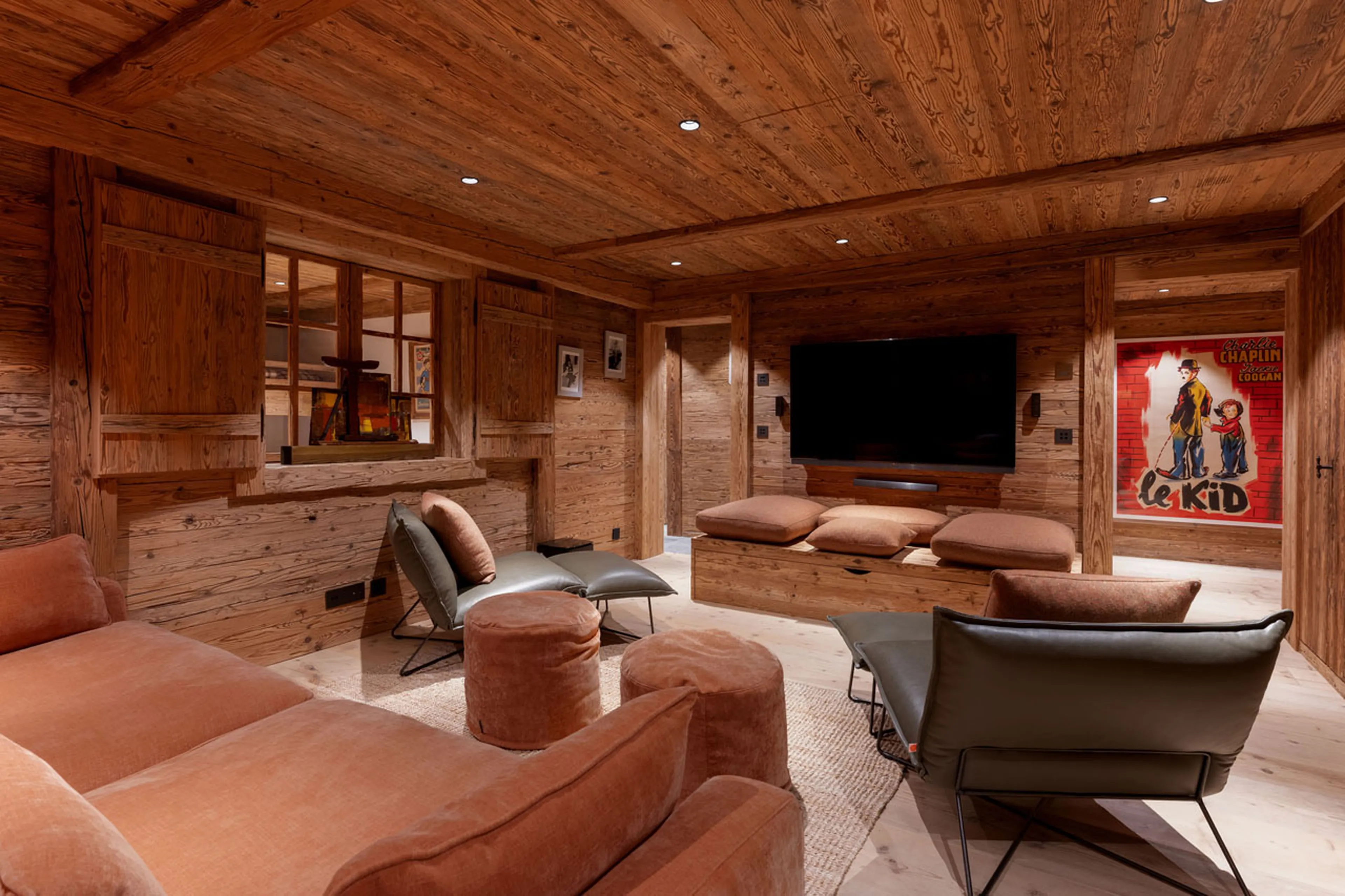 TV room with sofas at Alex Penthouse in Verbier