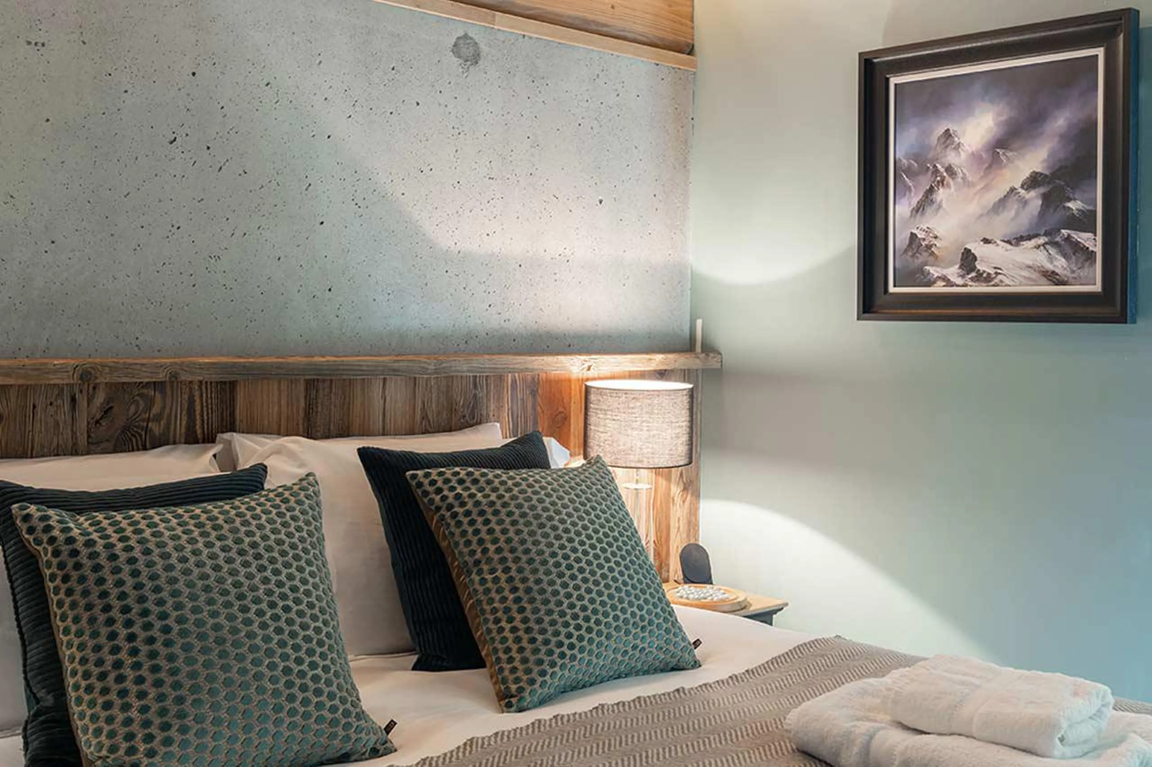 Super king-size/twin bed at Alpine Retreat in Morzine