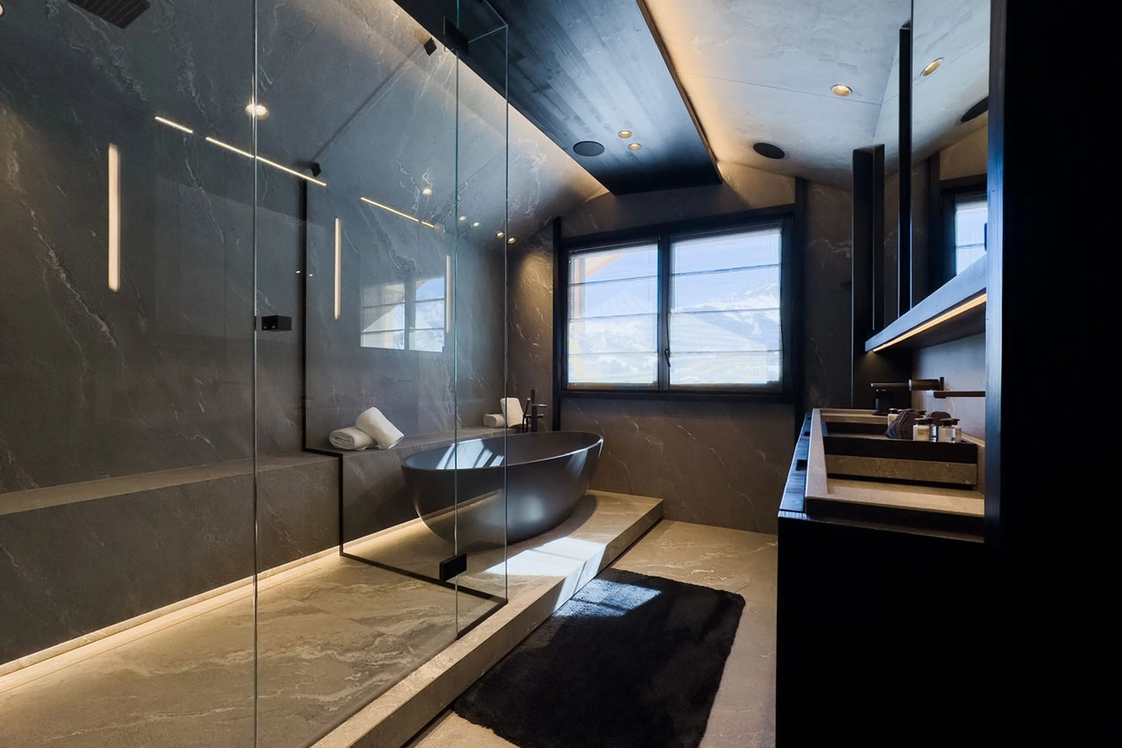 Bedroom 2 en-suite at Altara Penthouse in Courchevel 1850