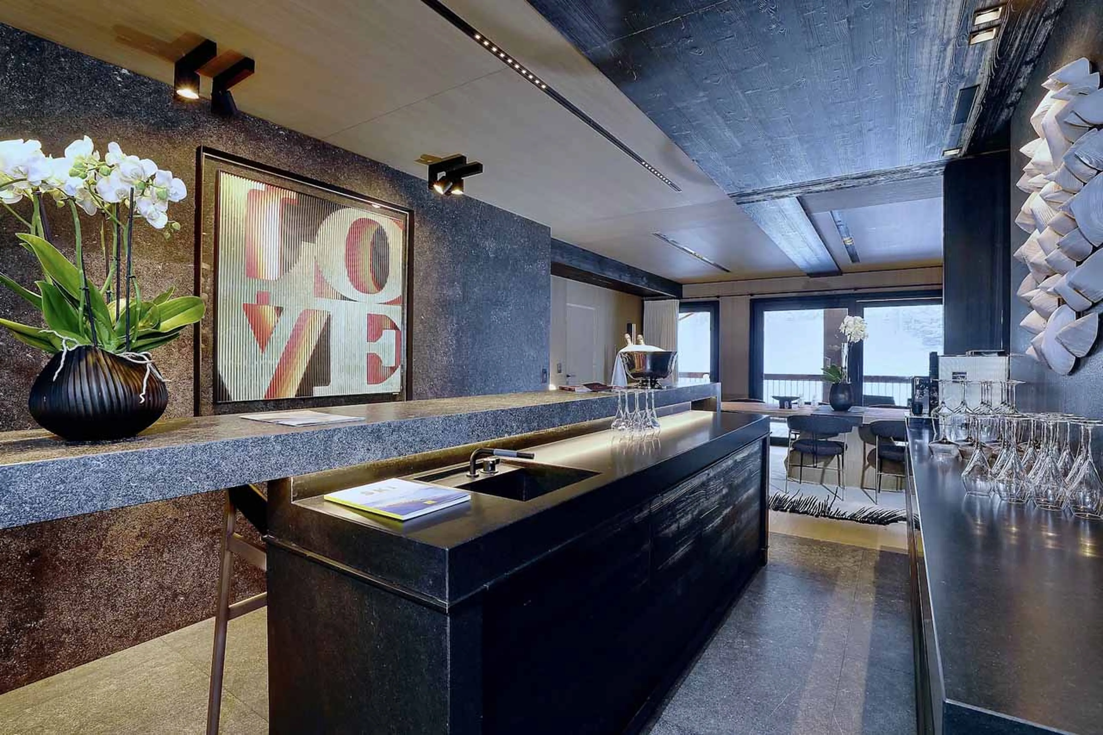 Open-plan bar at Altara Penthouse in Courchevel 1850