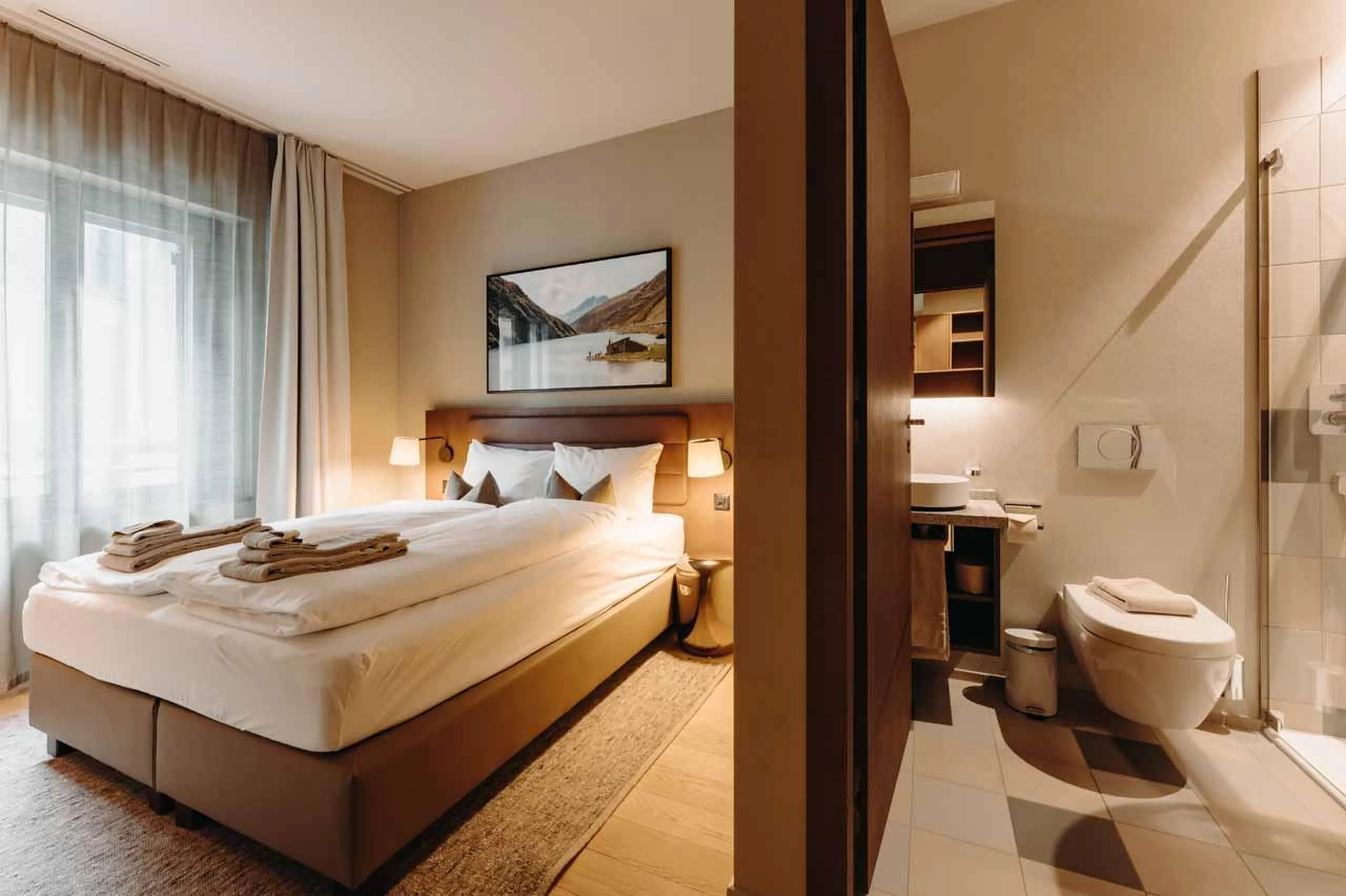 Double bedroom with en-suite in Andermatt Alpine Premium 1, Andermatt