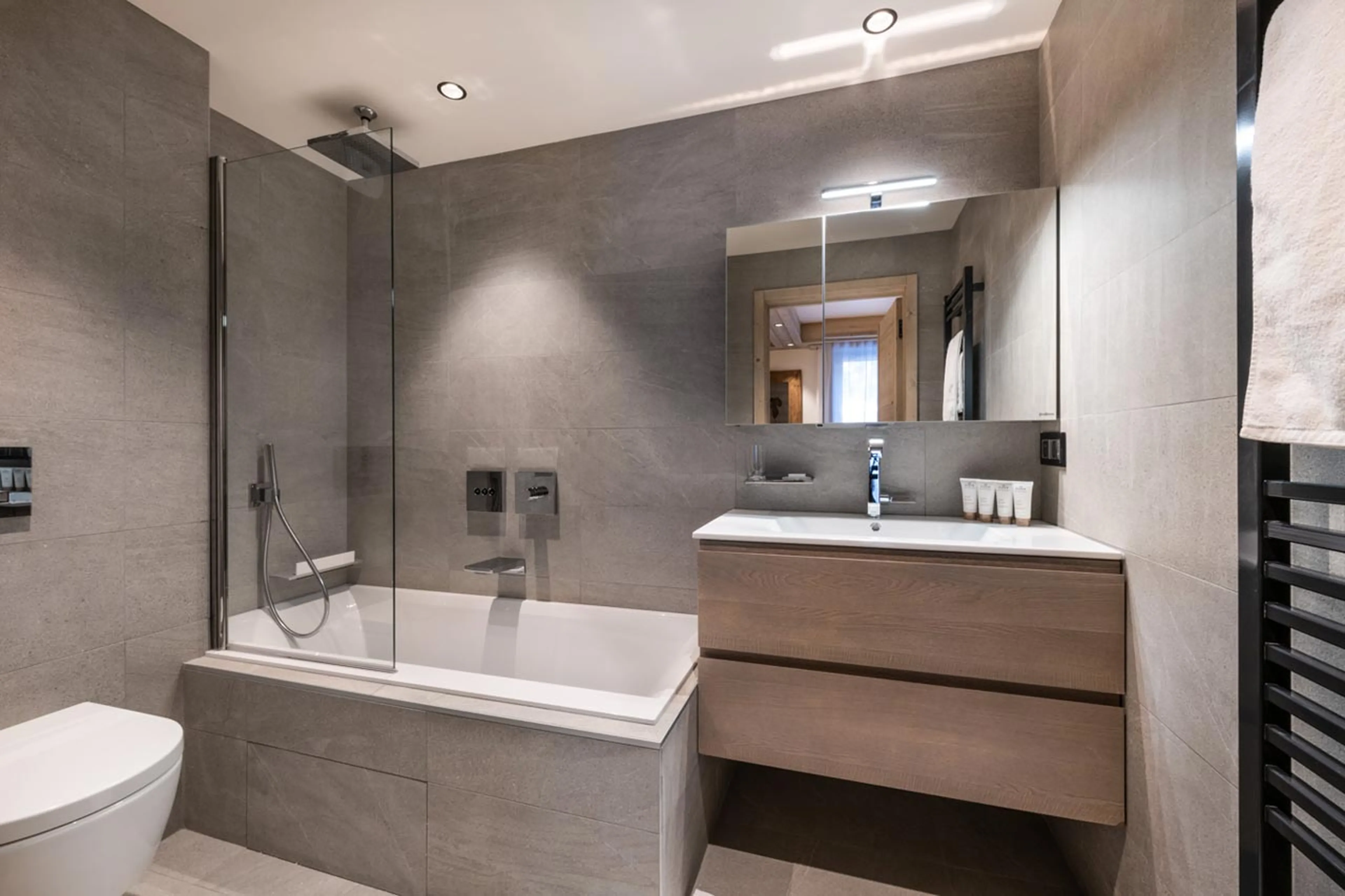 En-suite bathroom at Alaska Lodge 1 in Val d'Isere