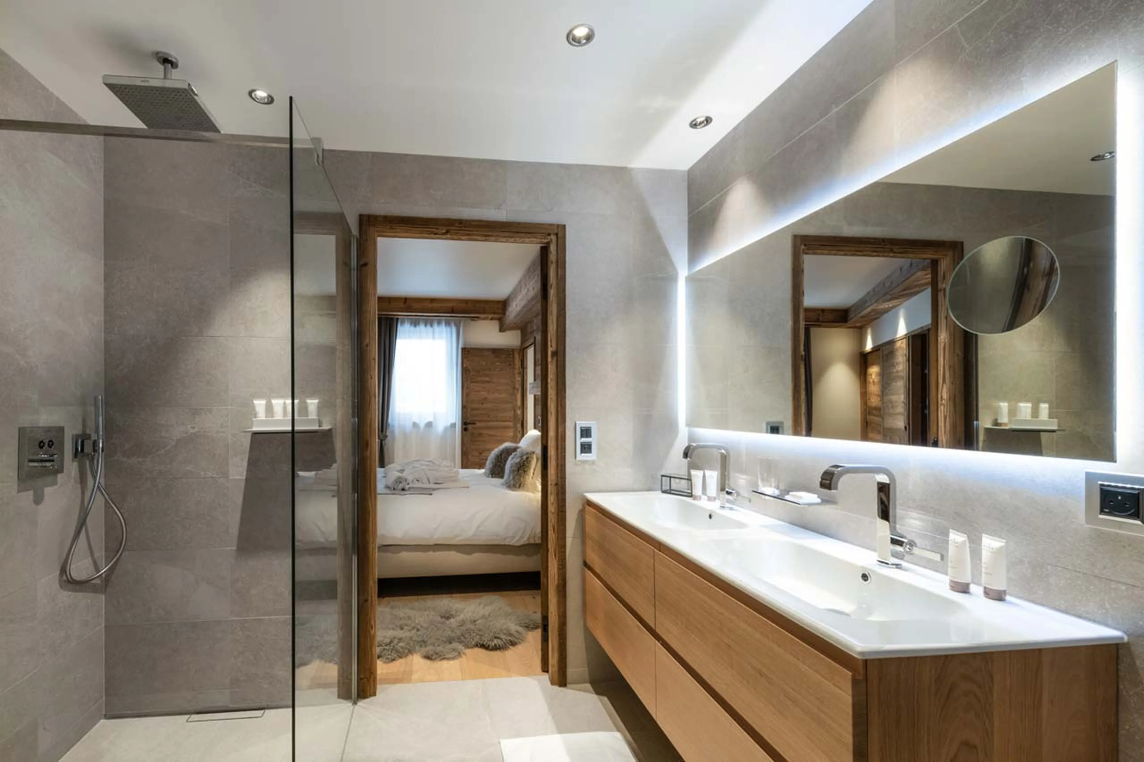 Bathroom one at Alaska Lodge 2 in Val d'Isere