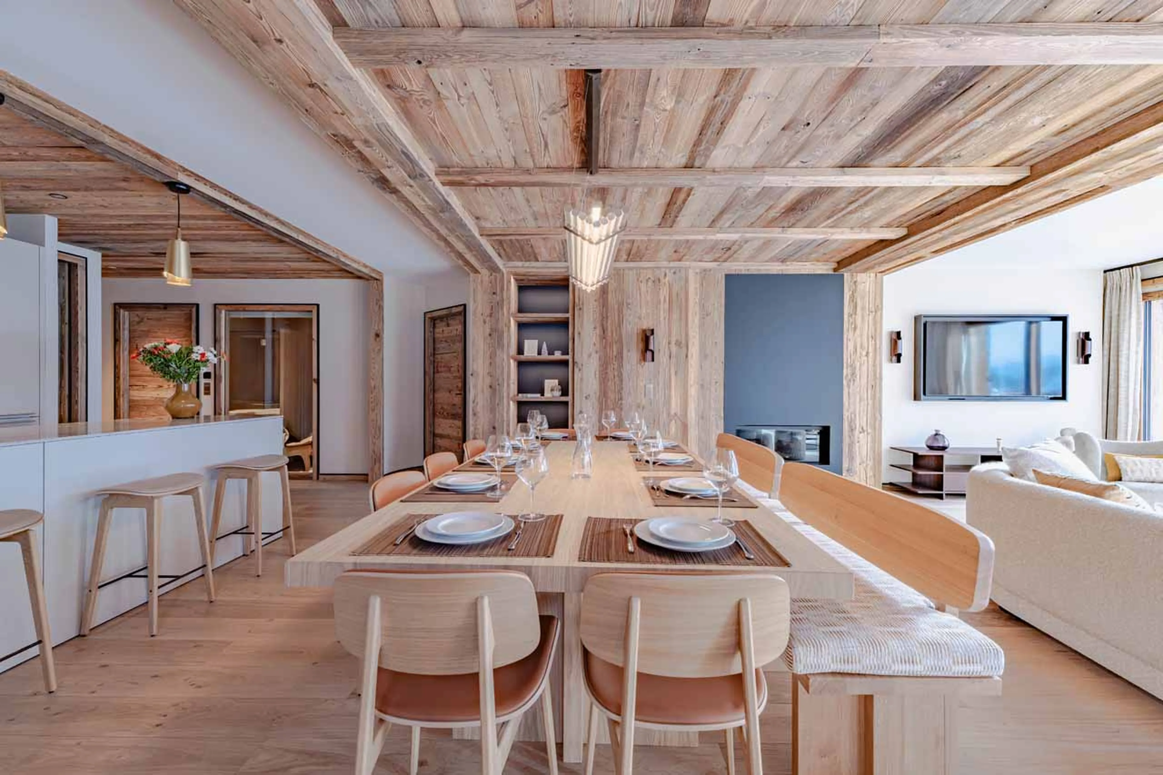Dining table at Apartment Alba 101 in Meribel