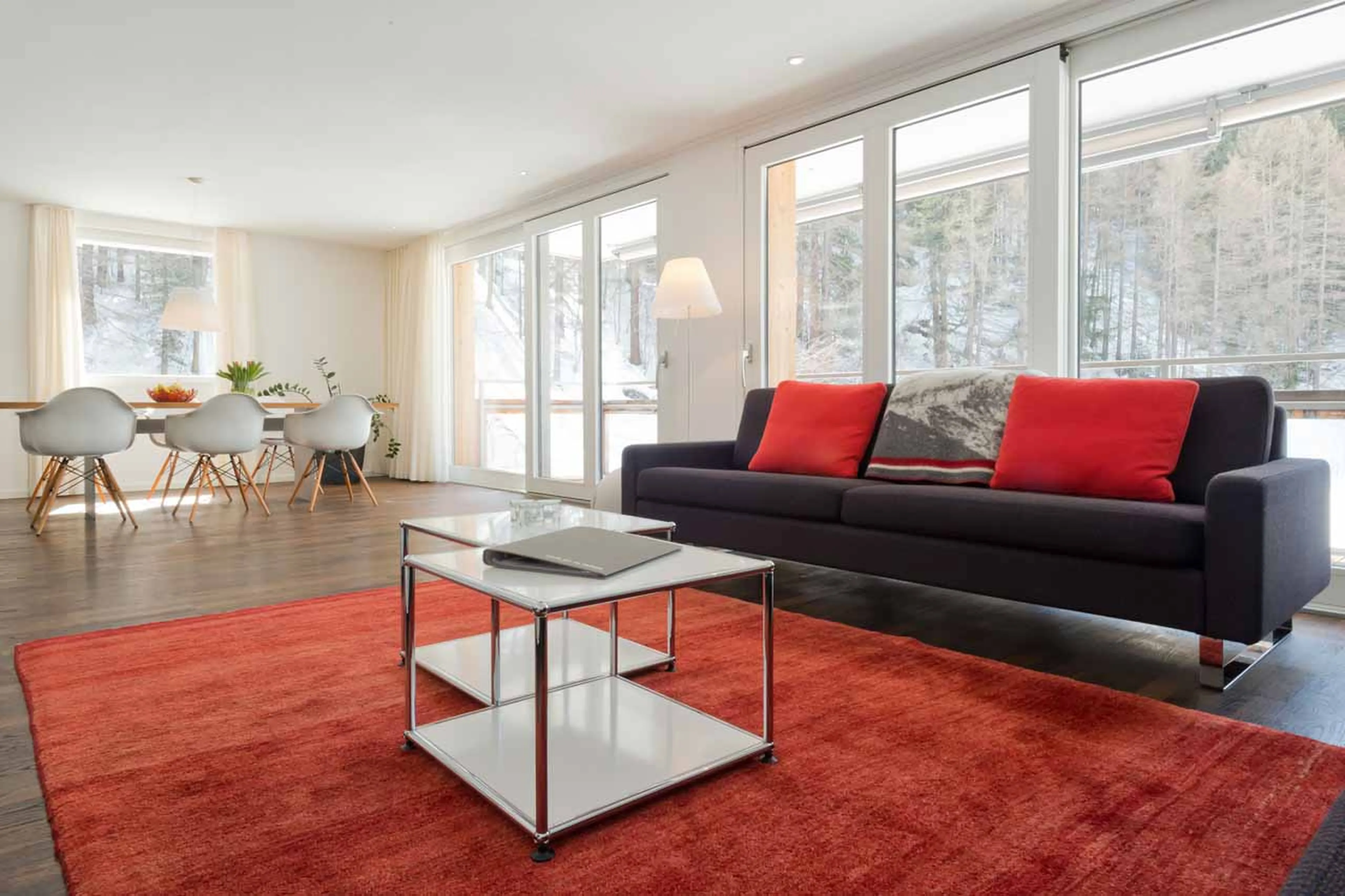 Living and dining area at Apartment Altesse 2 in Zermatt