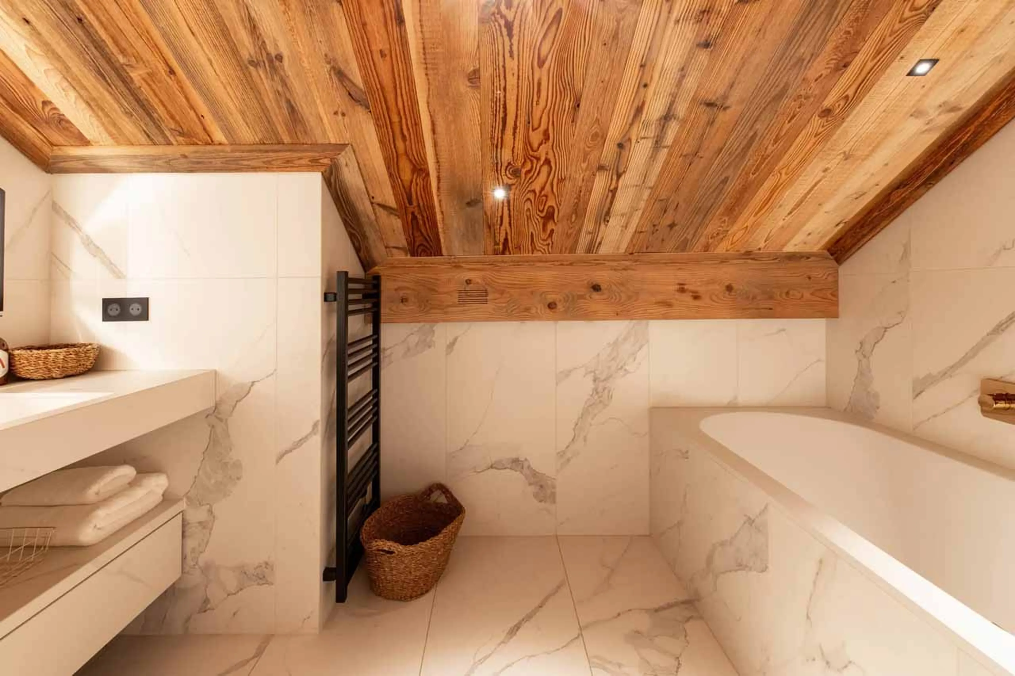 Bedroom 2 en-suite at Apartment Antares Sirius 501 in Meribel