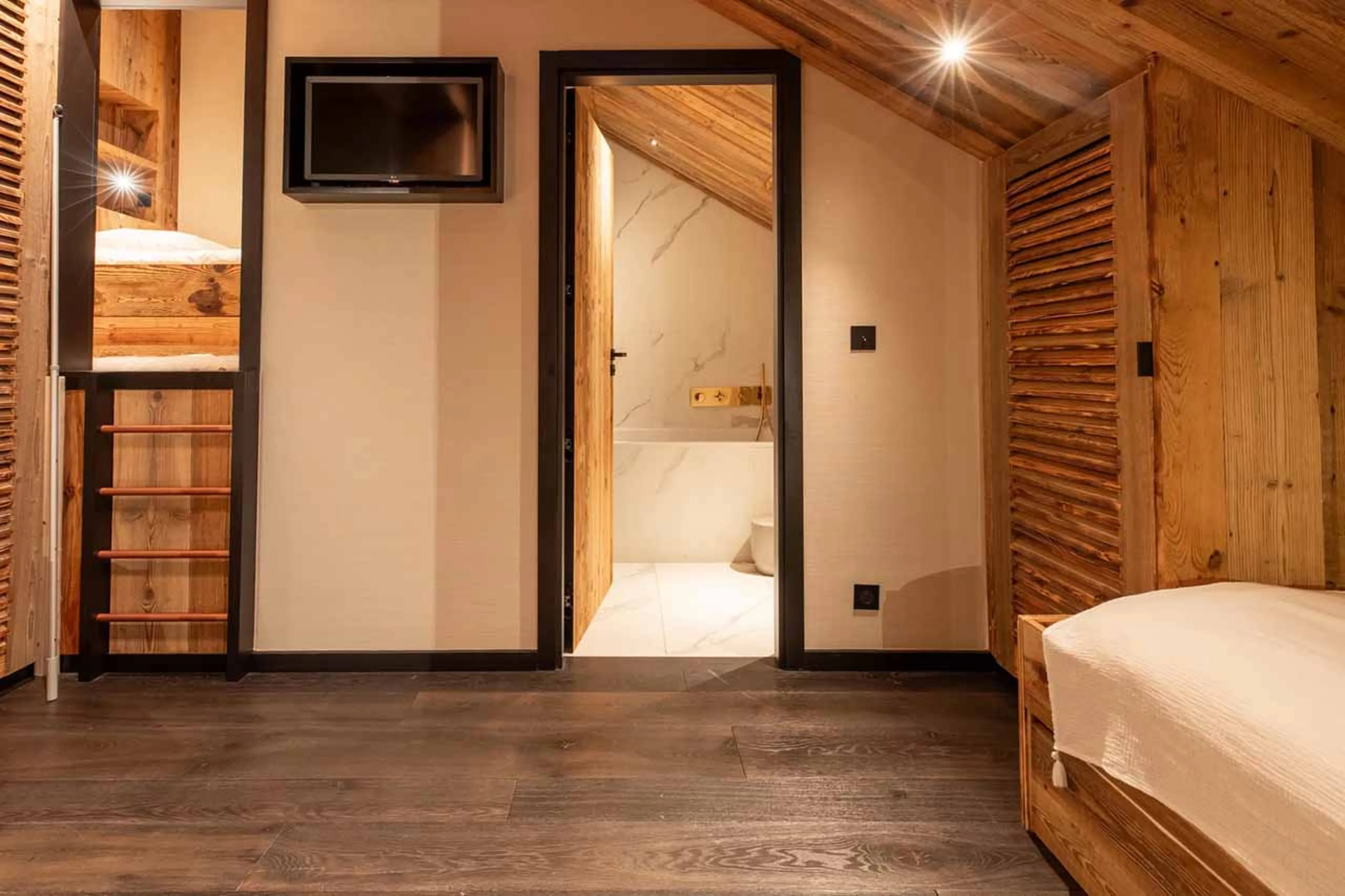 Bedroom 3 cabin access at Apartment Antares Sirius 501 in Meribel