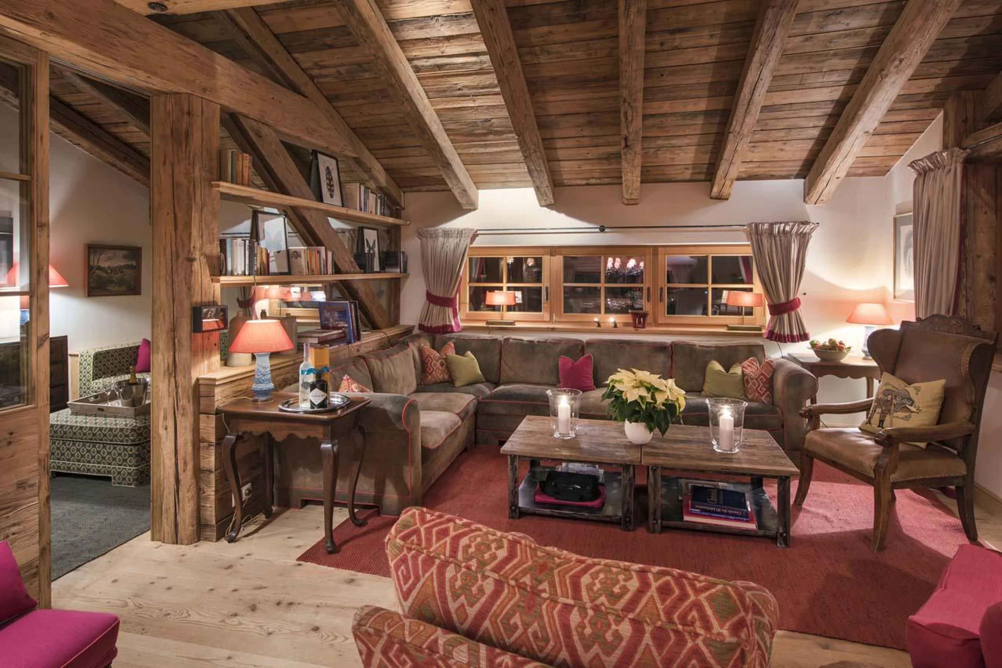 Sofas and TV lounge at Apartment Antoinette in St Anton