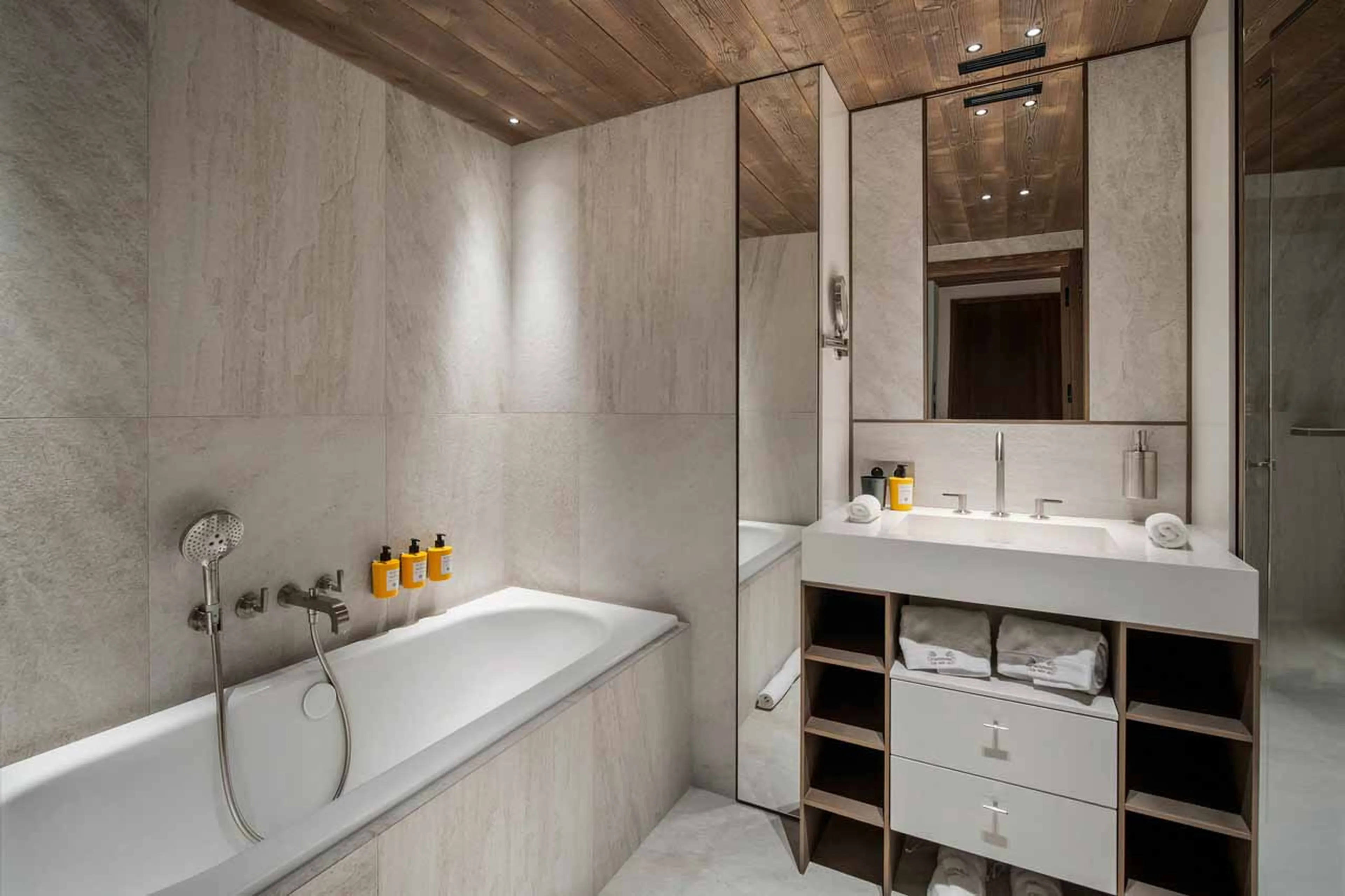 En-suite bathroom in Atmosphere Apartment 102, Courchevel 1850