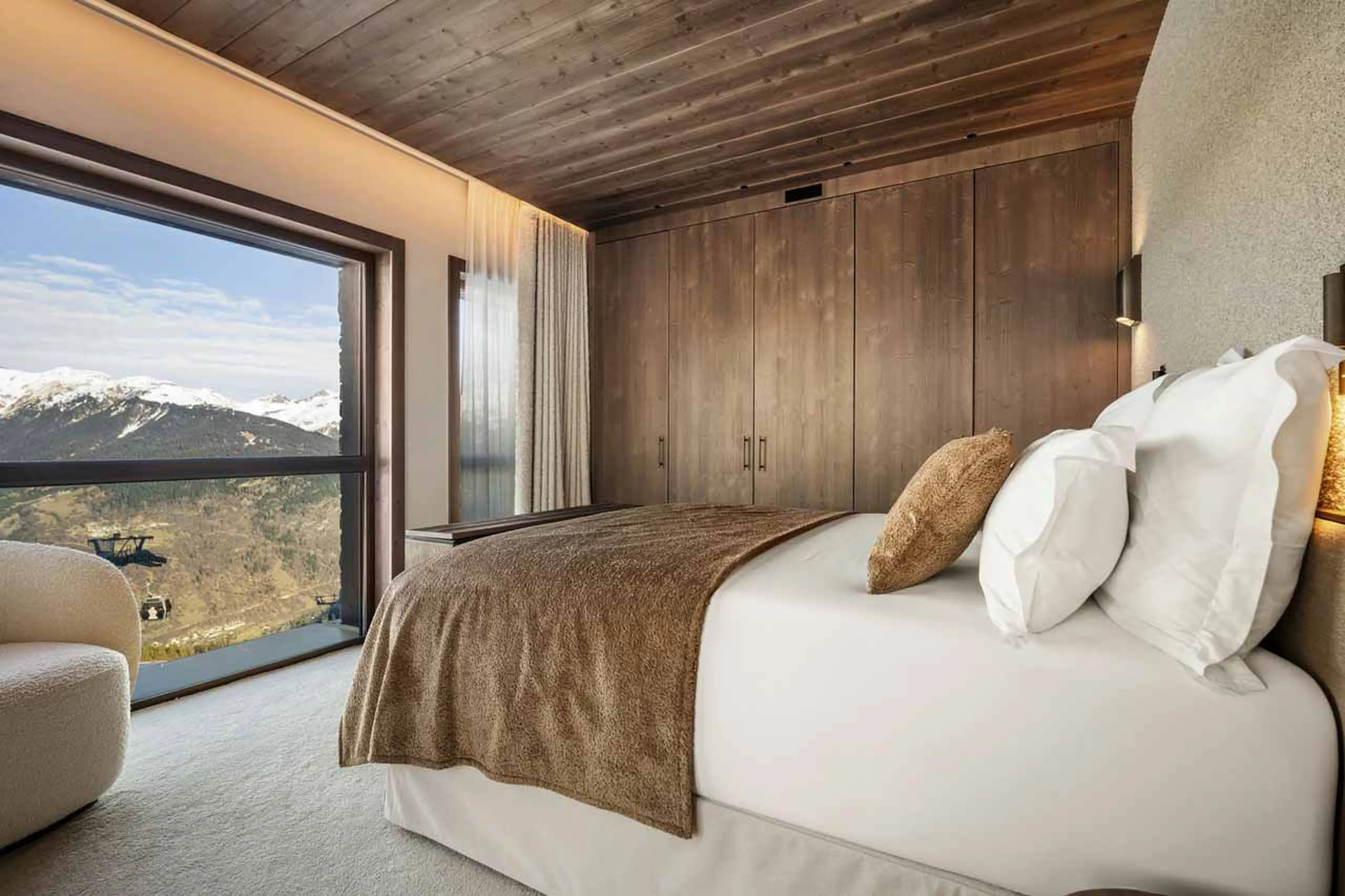 Double bedroom in Atmosphere Apartment 401, Courchevel 1850