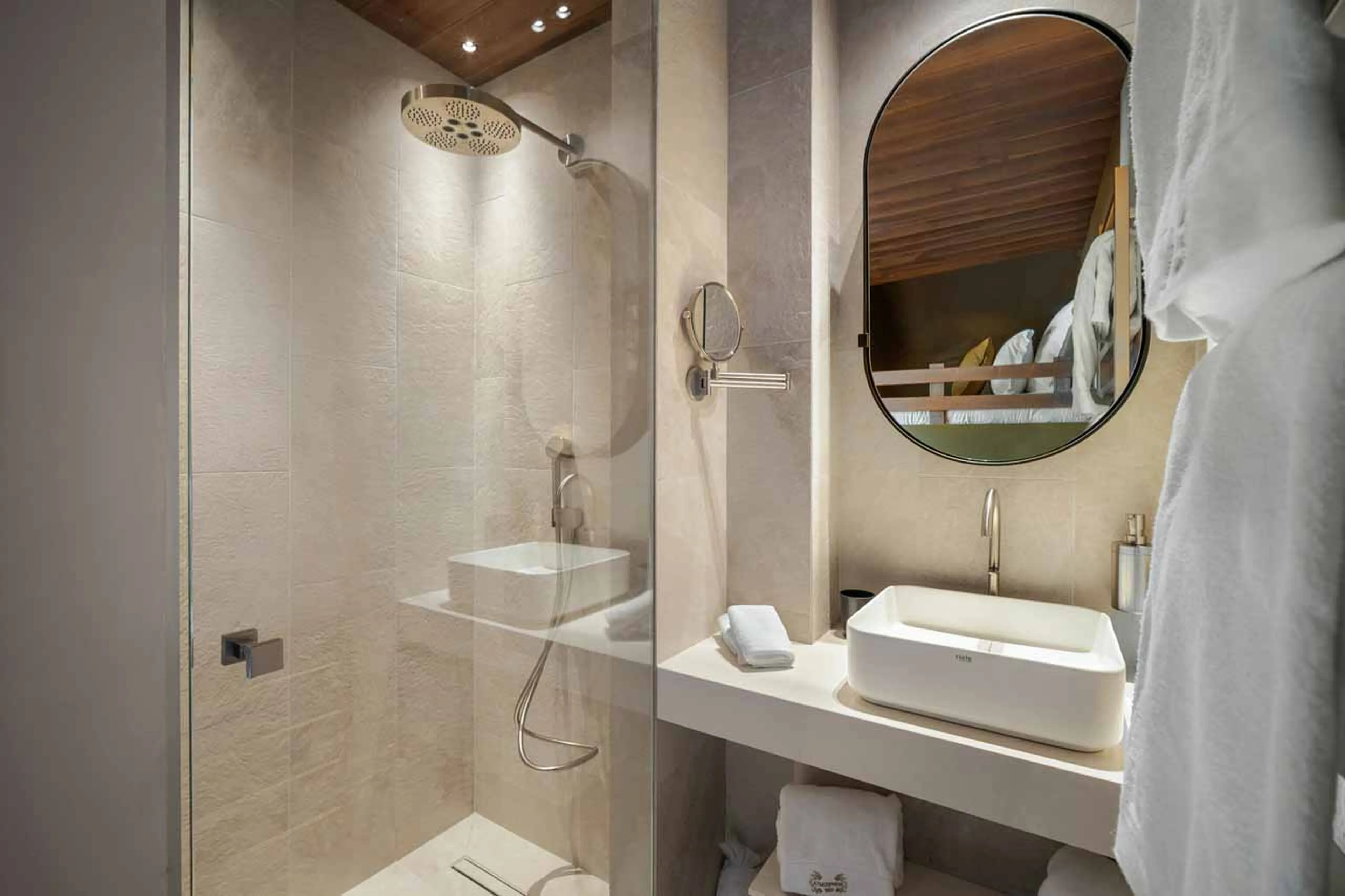 Bedroom 3 en-suite at Apartment Atmosphere 401 in Courchevel 1850