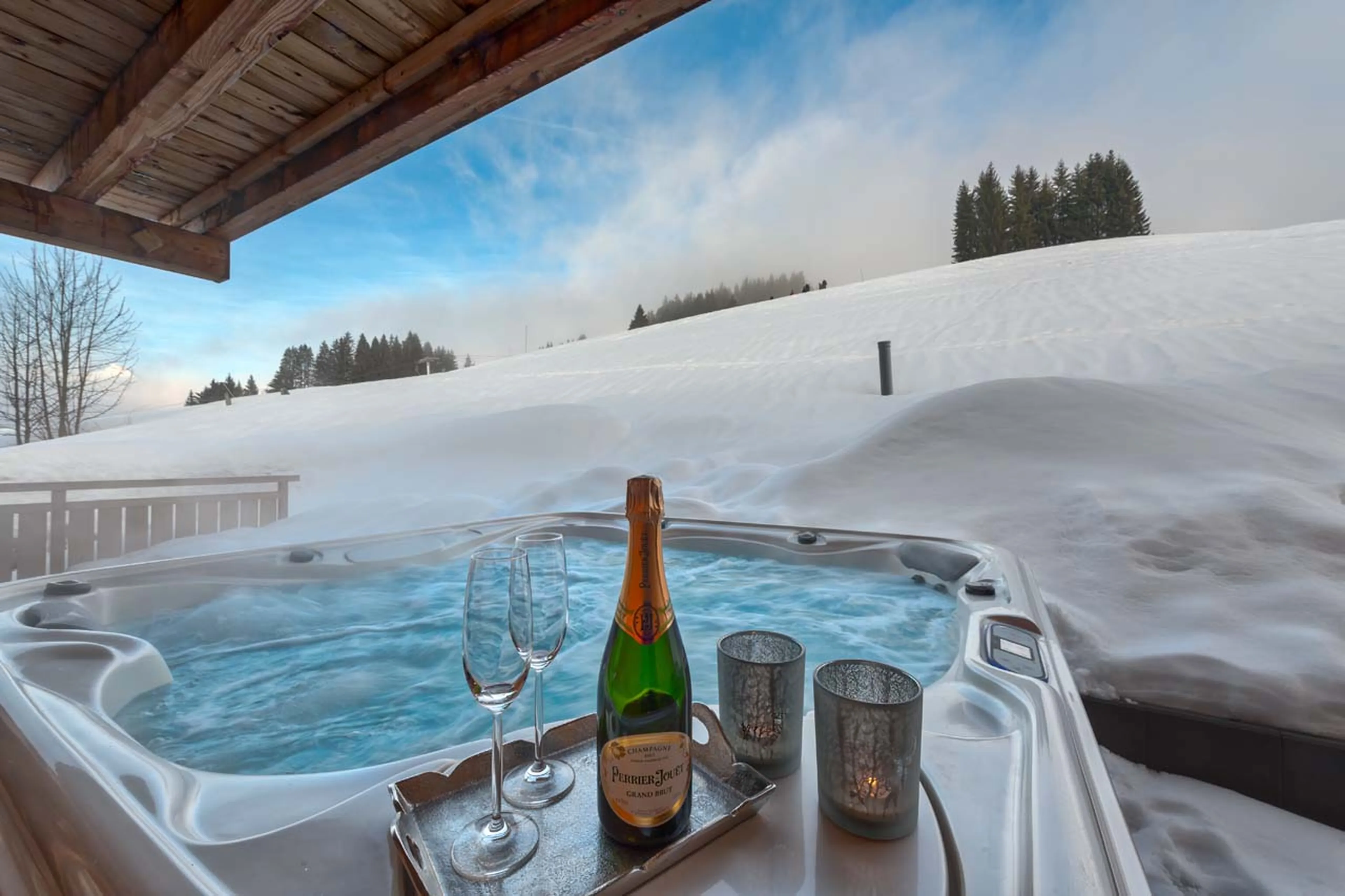 Hot tub at Apartment Aviemore in Les Gets