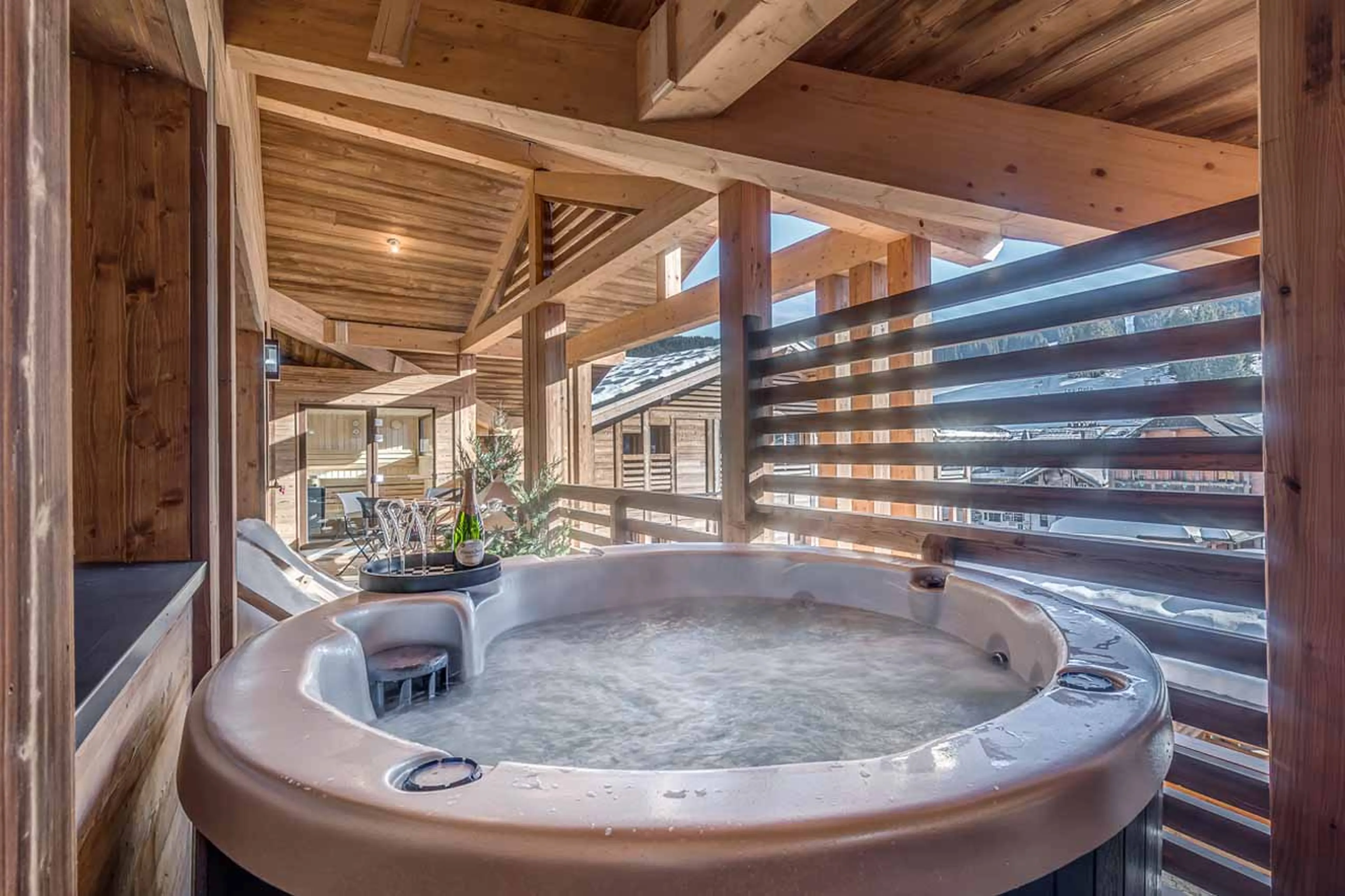 Jacuzzi at Apartment Ben Nevis in Les Gets