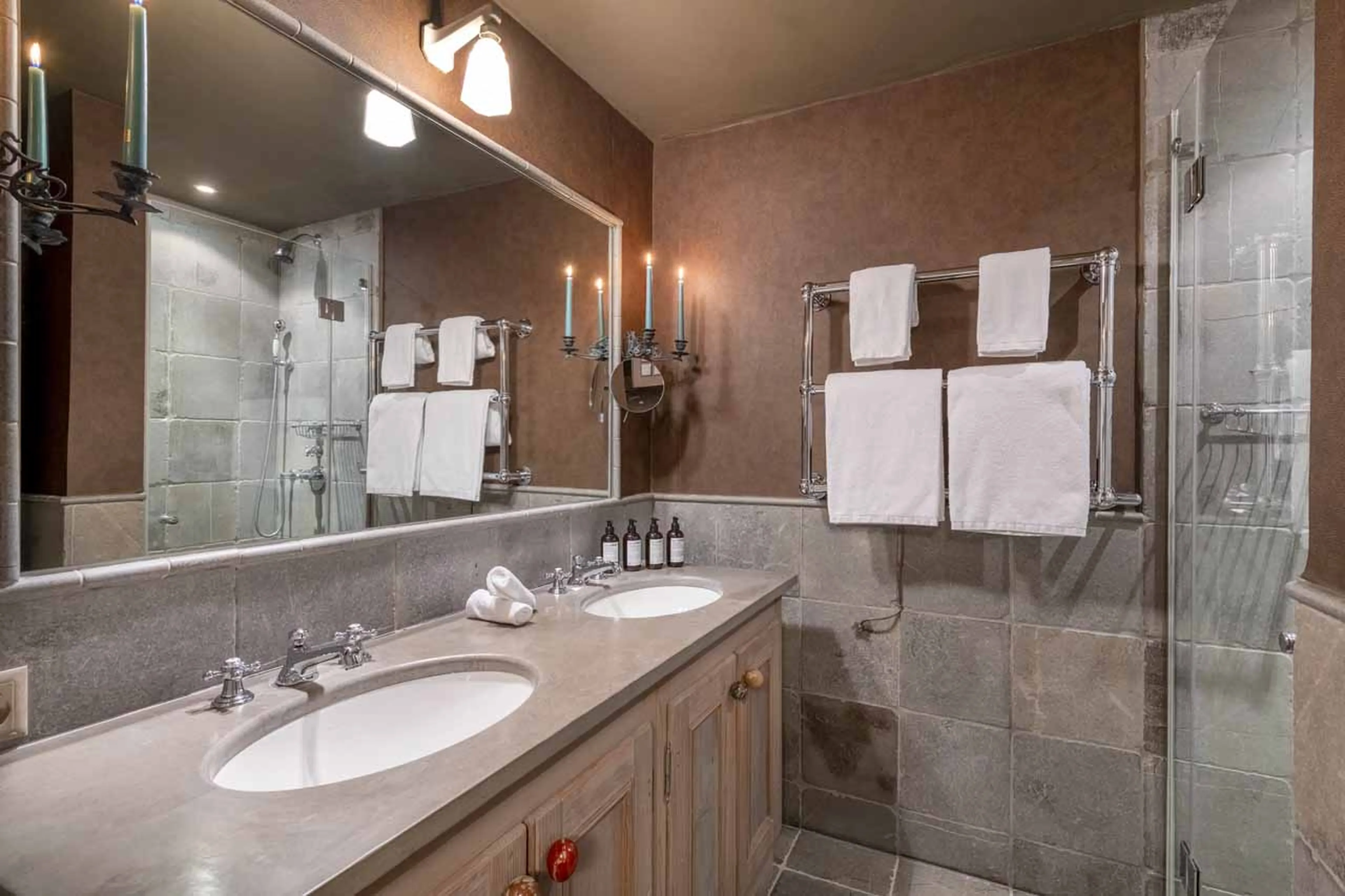 En-suite shower room at Apartment Breithorn in Verbier