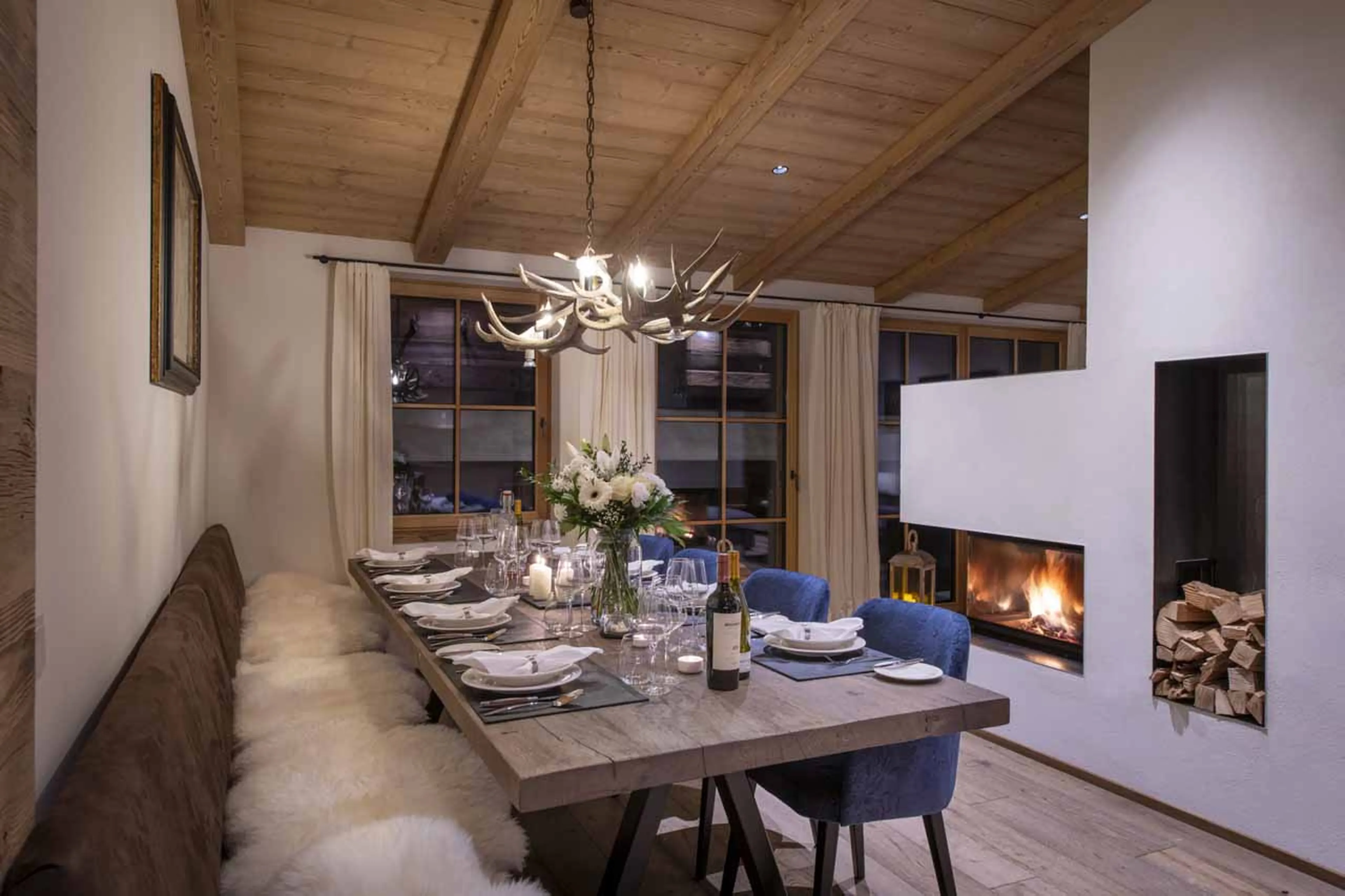 Dining table at Apartment Brunnenhof 11 in Lech