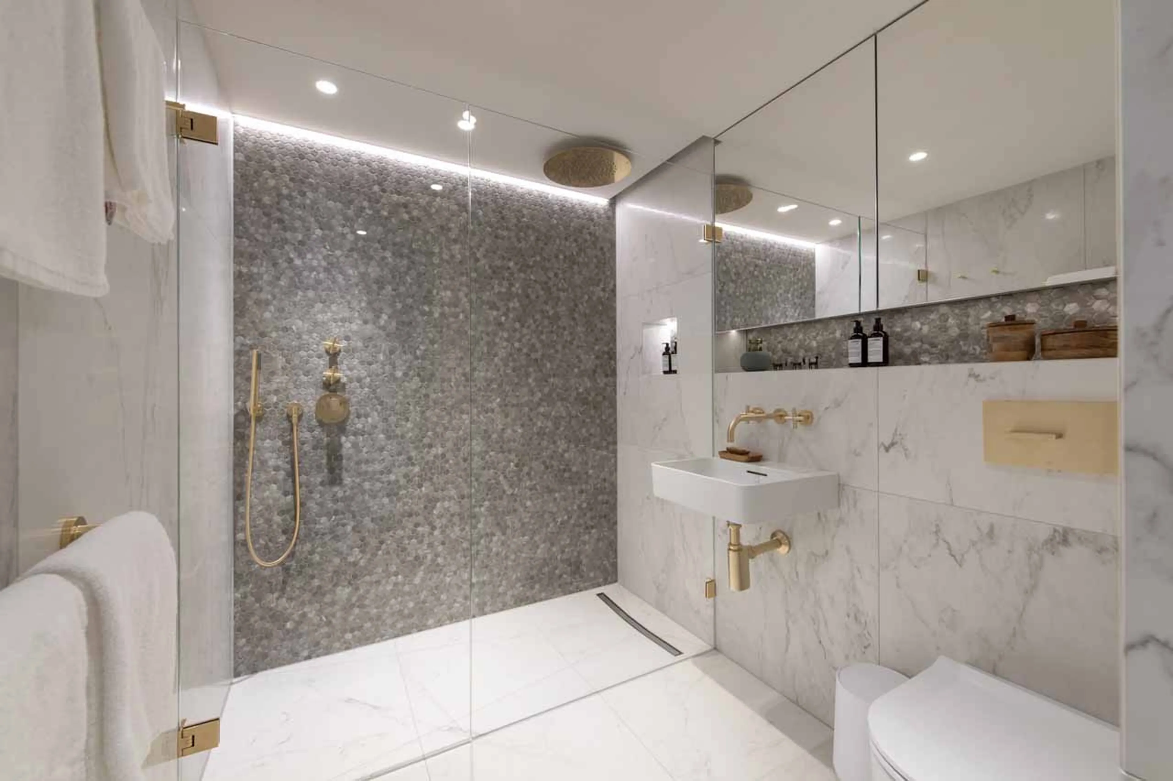 Shower room three at Apartment Brunnenhof 12 in Lech