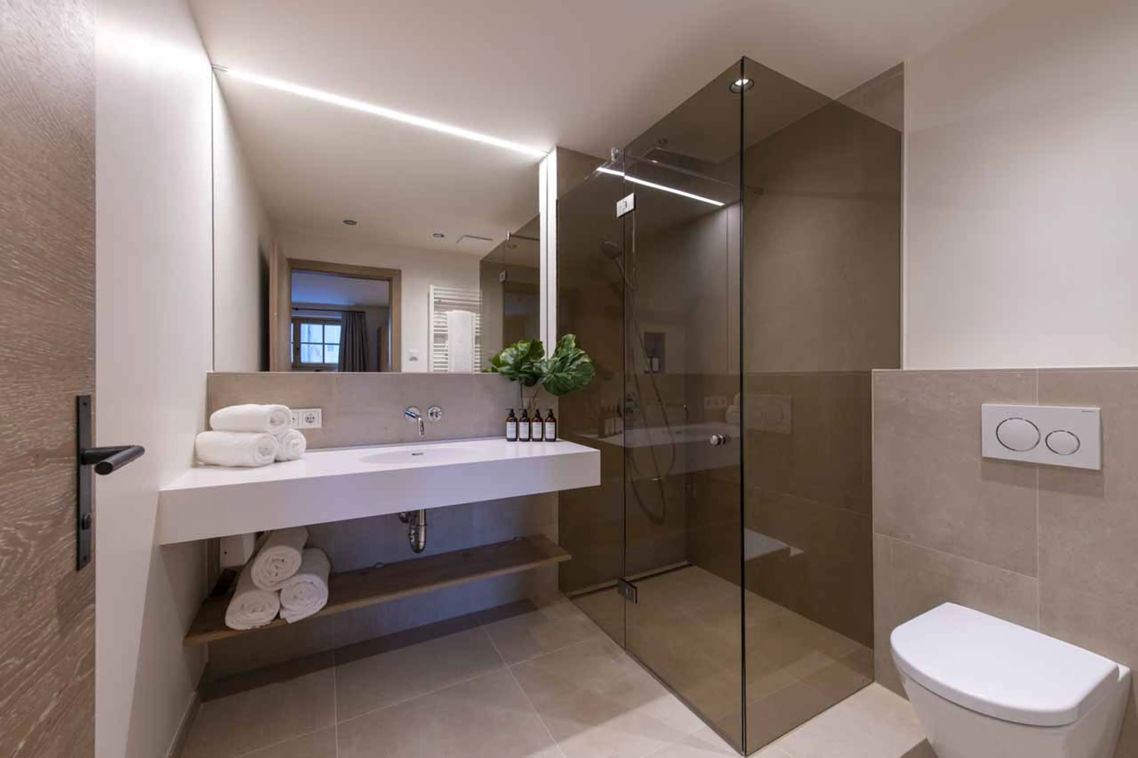 Bathroom two at Apartment Brunnenhof 3 in Lech