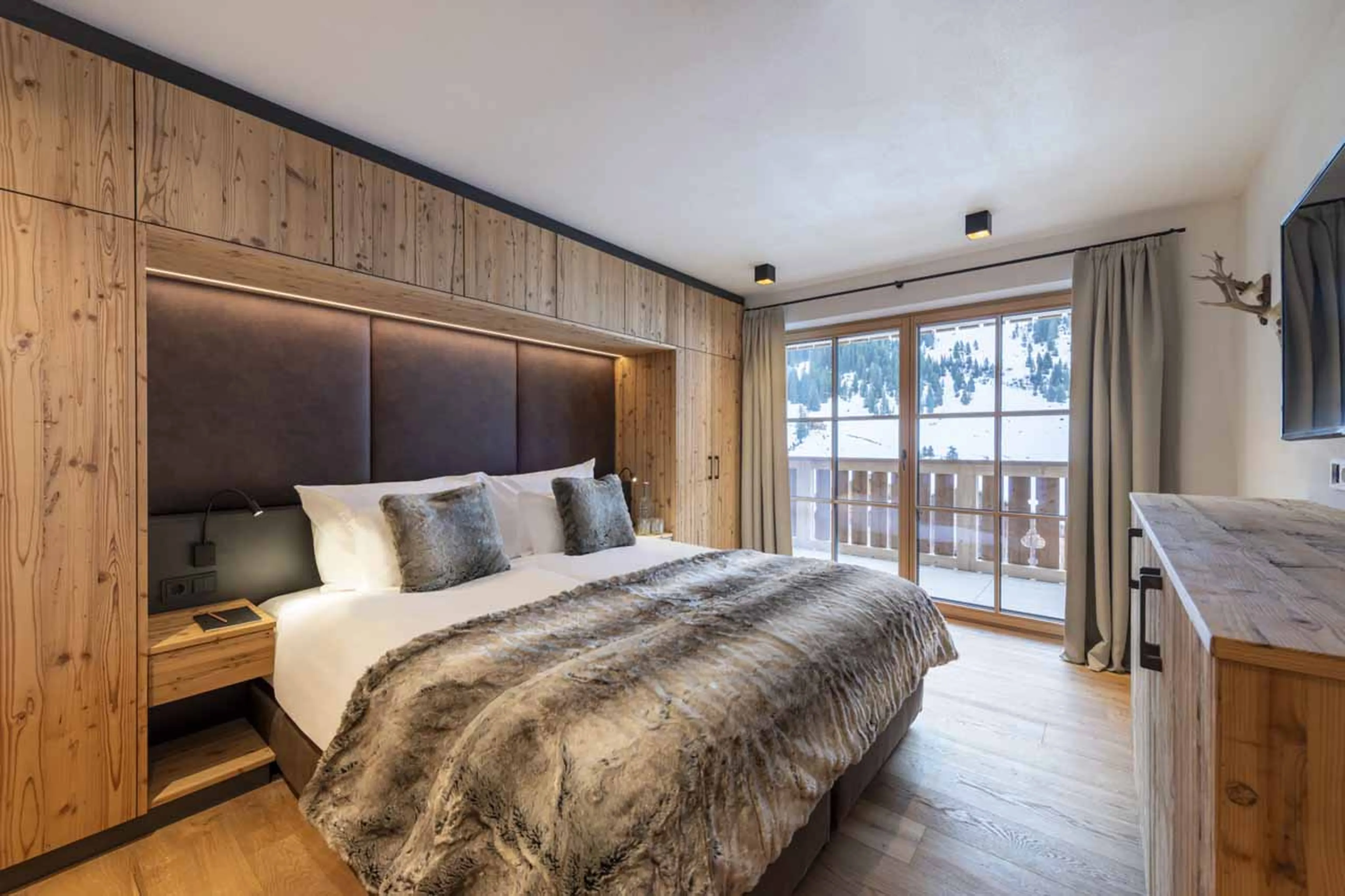 Bedroom one at Apartment Brunnenhof in Lech
