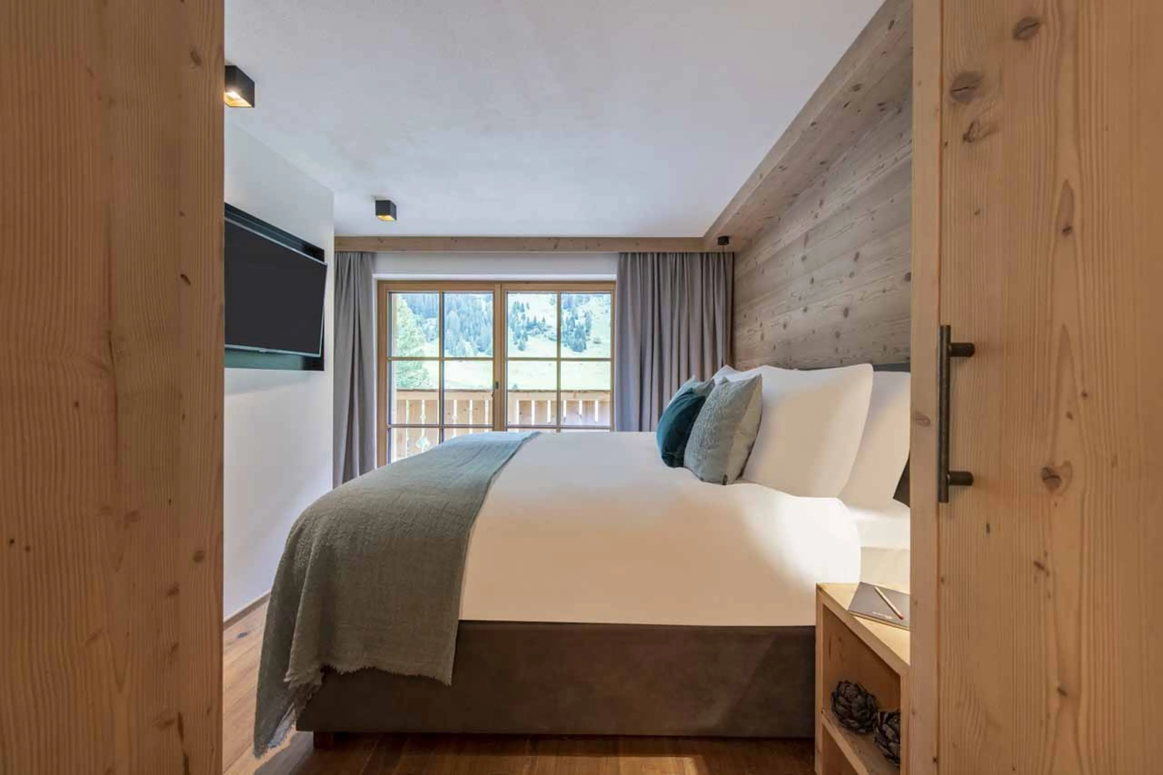 Access to terrace from master suite at Apartment Brunnenhof 5 in Lech