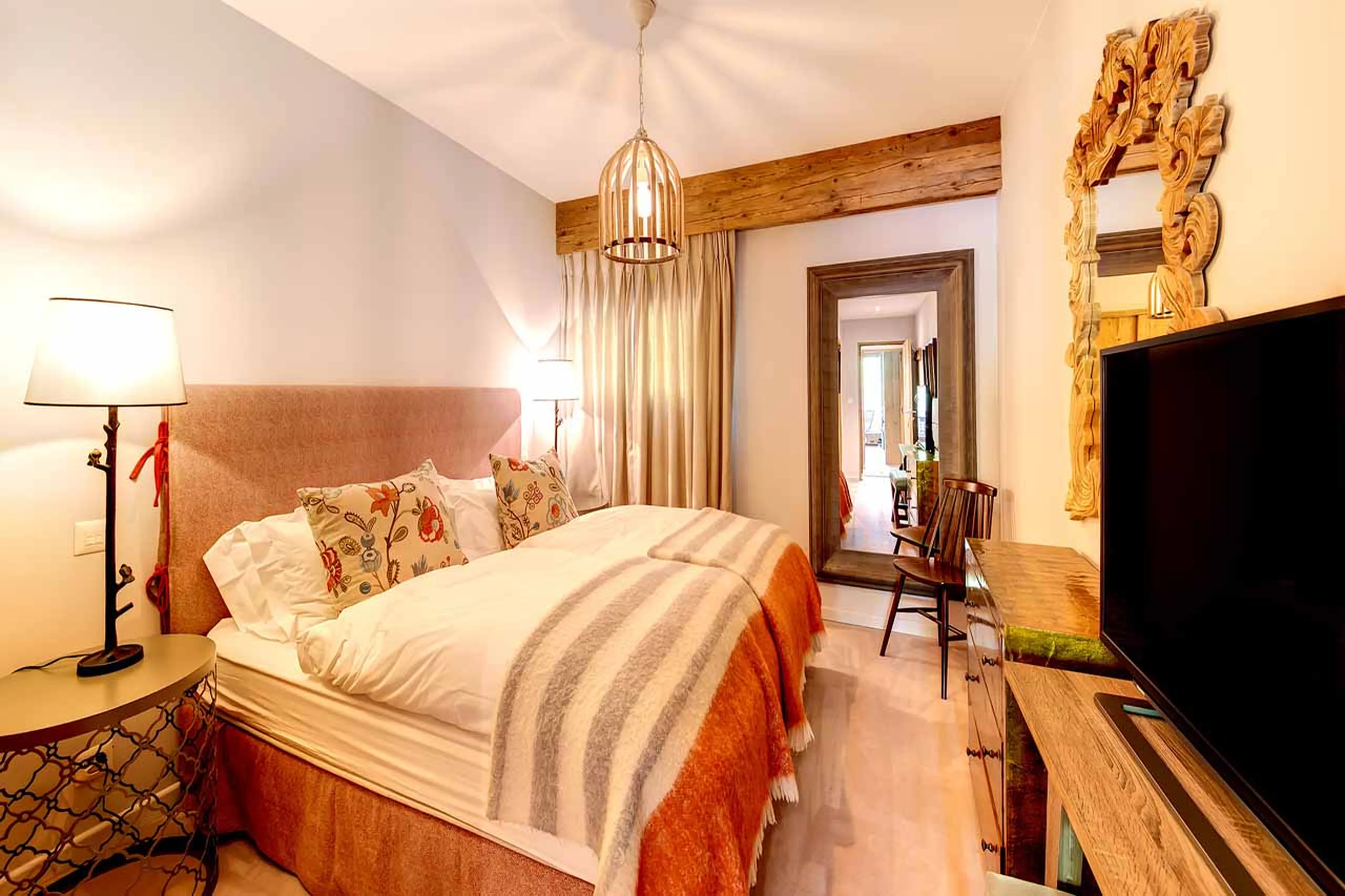 Bedroom one at Apartment Centrale in Verbier