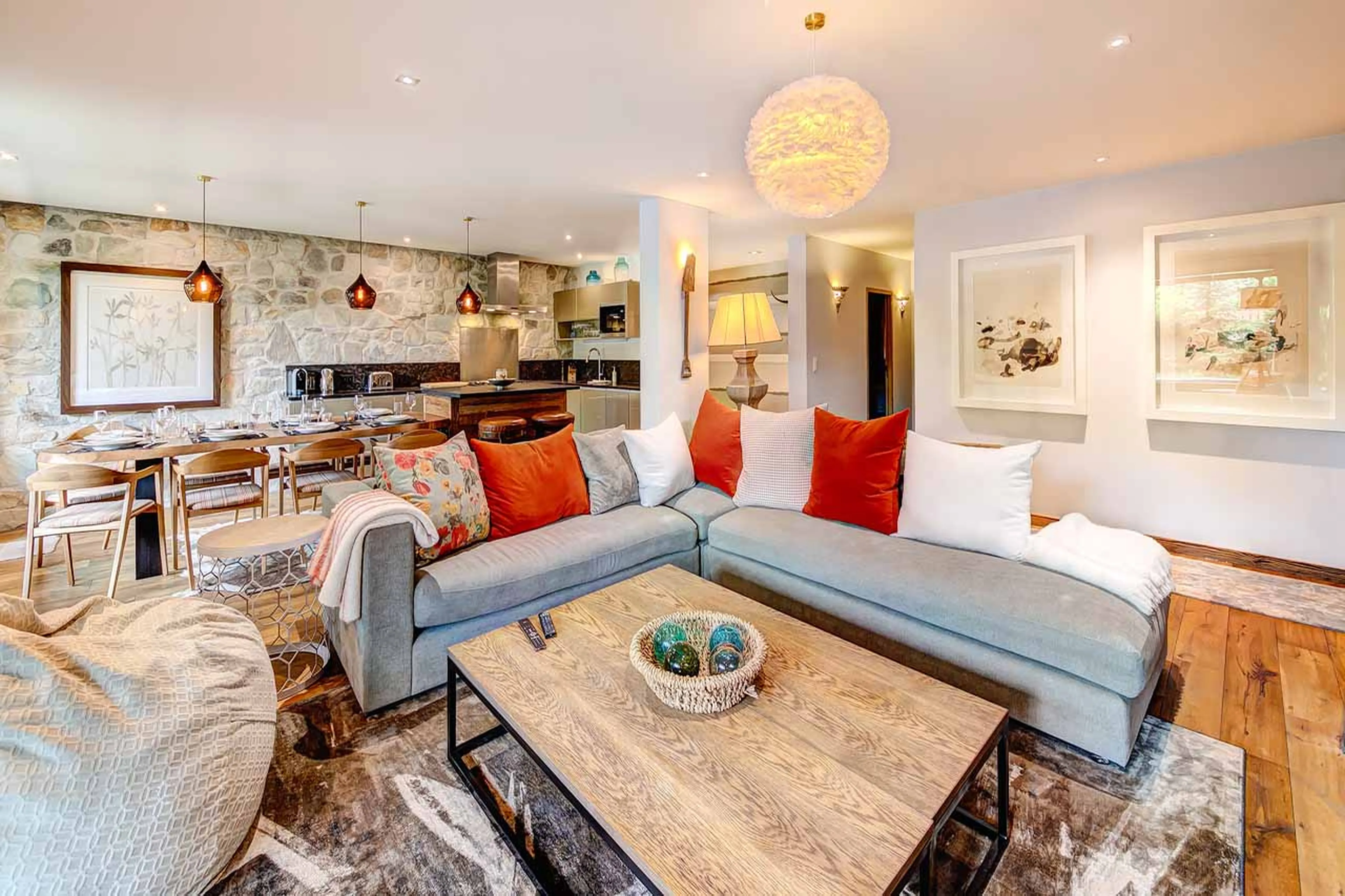 Sofas in living area of Apartment Centrale in Verbier