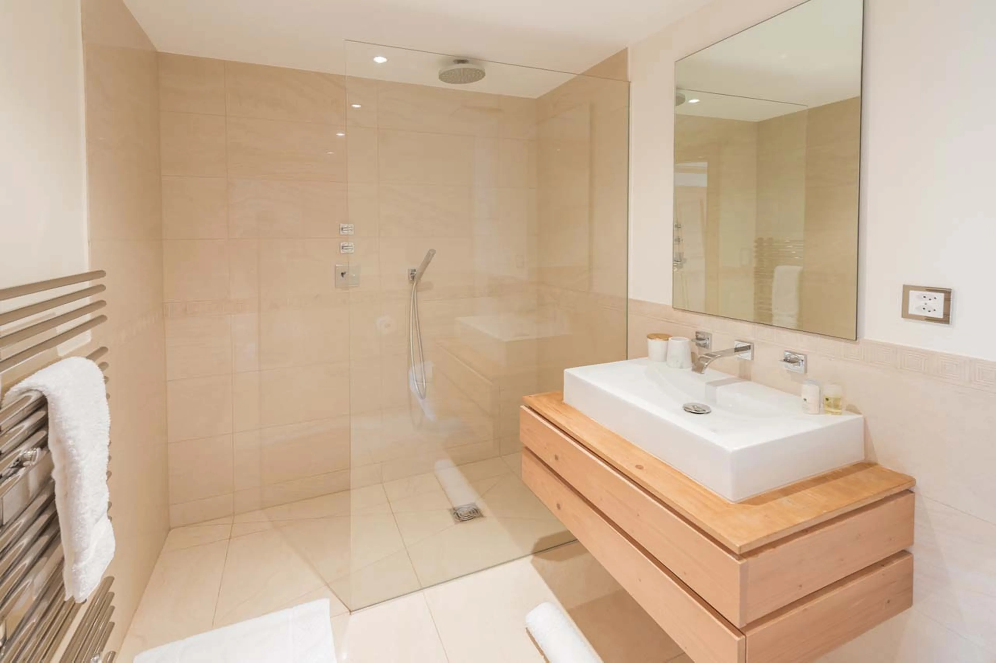 Shower room two at Apartment D'Amore in Zermatt